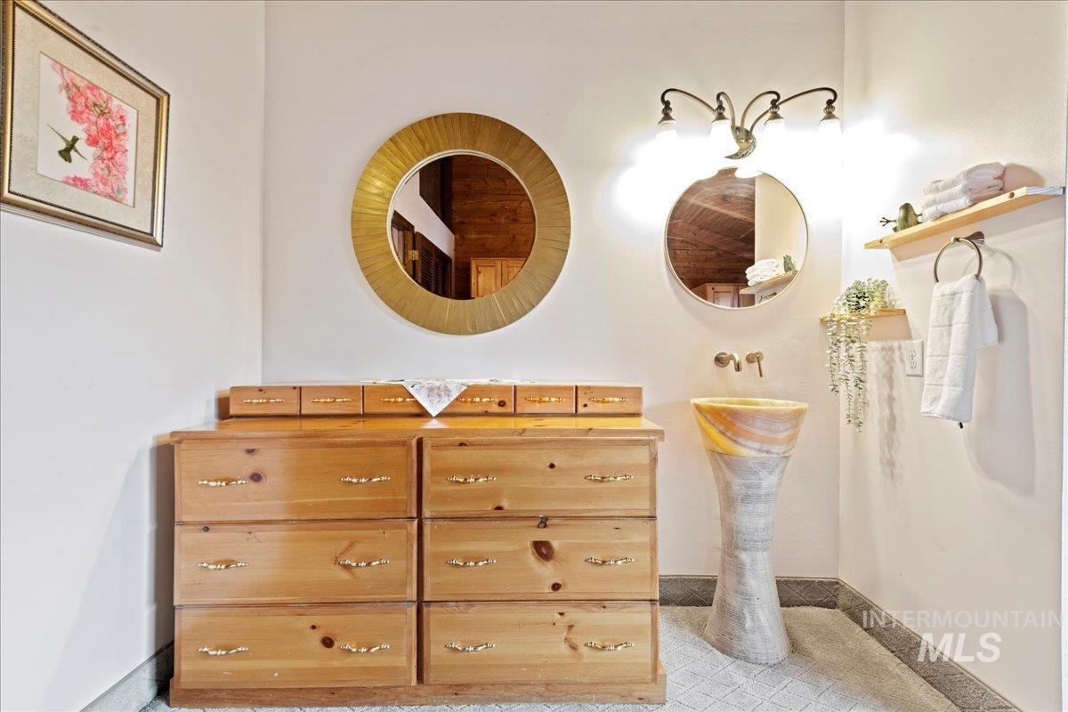 Boise, Idaho, 83706, United States, 3 Bedrooms Bedrooms, ,Residential,For Sale,2002231