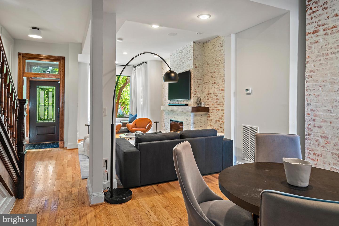 Washington, District of Columbia, 20001, United States, 4 Bedrooms Bedrooms, ,4 BathroomsBathrooms,Residential,For Sale,1988247