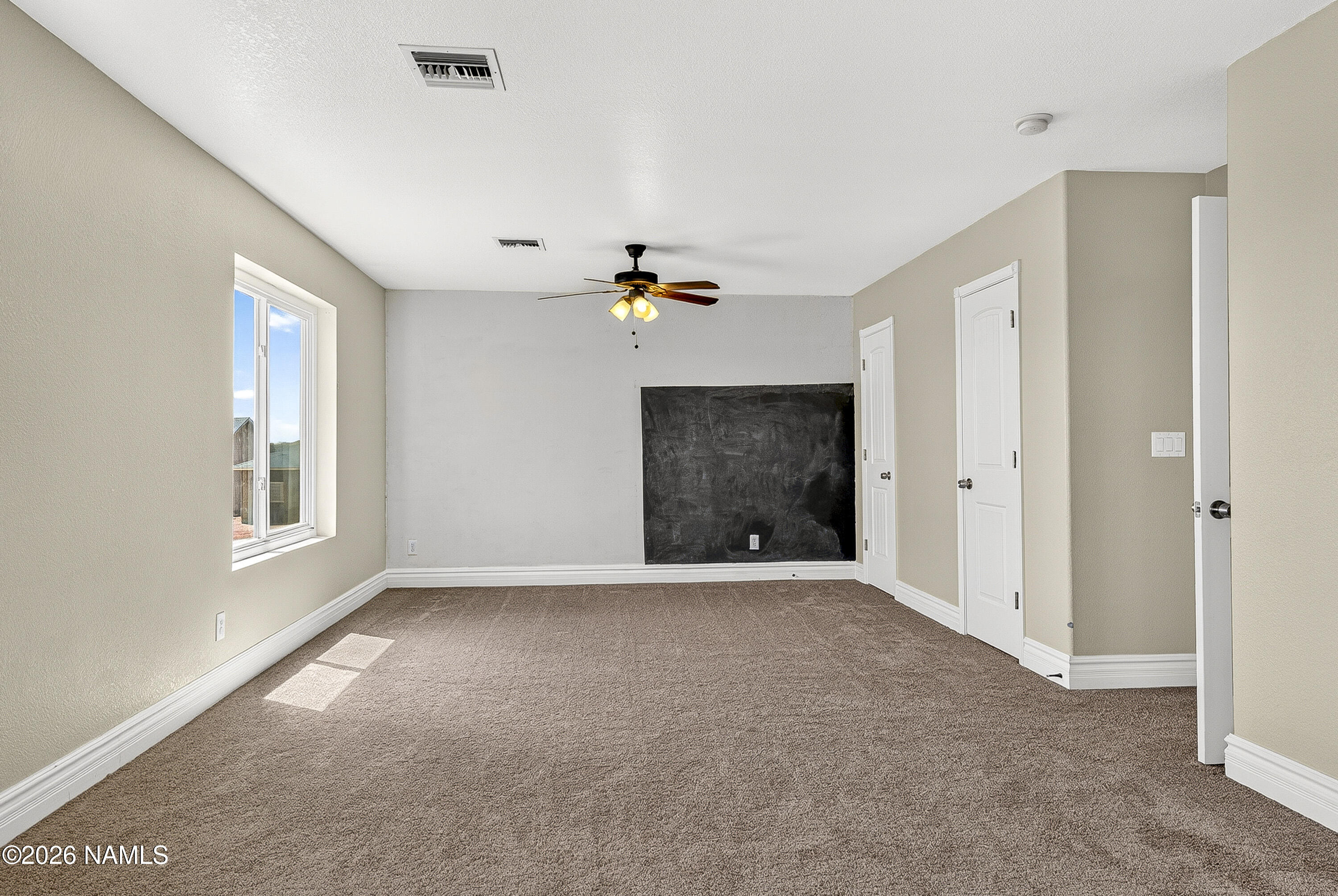  1914 Round House Drive, Winslow, AZ, 86047 - 物件實景