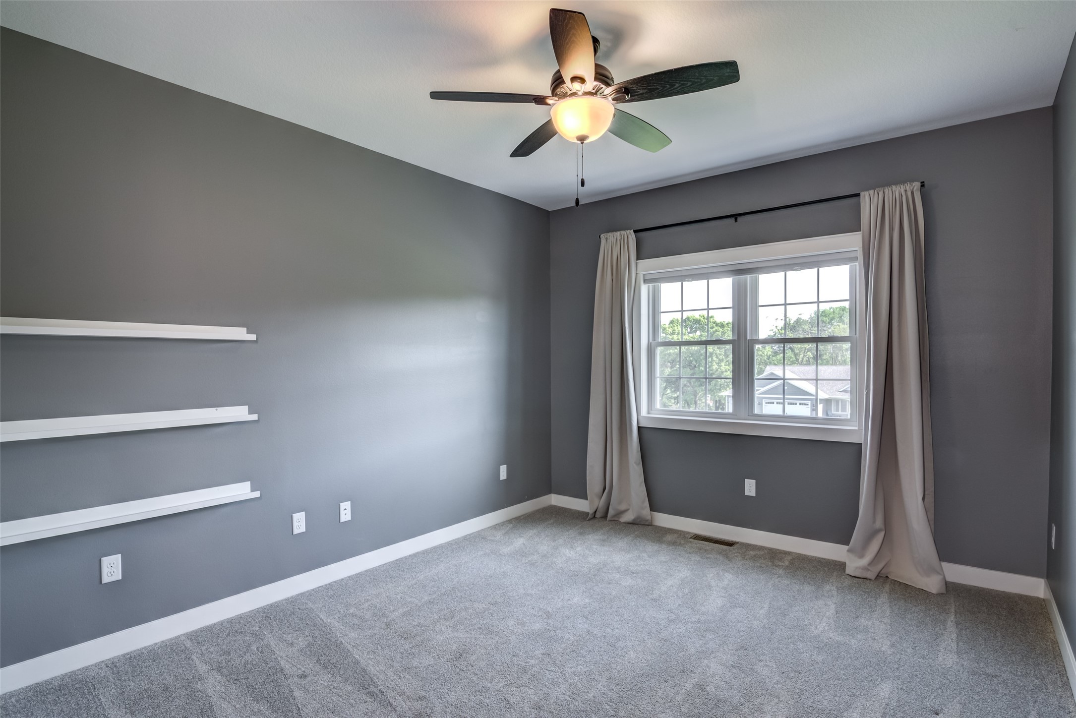 Eau Claire, Wisconsin, 54701, United States, 5 Bedrooms Bedrooms, ,3 BathroomsBathrooms,Residential,For Sale,2049294