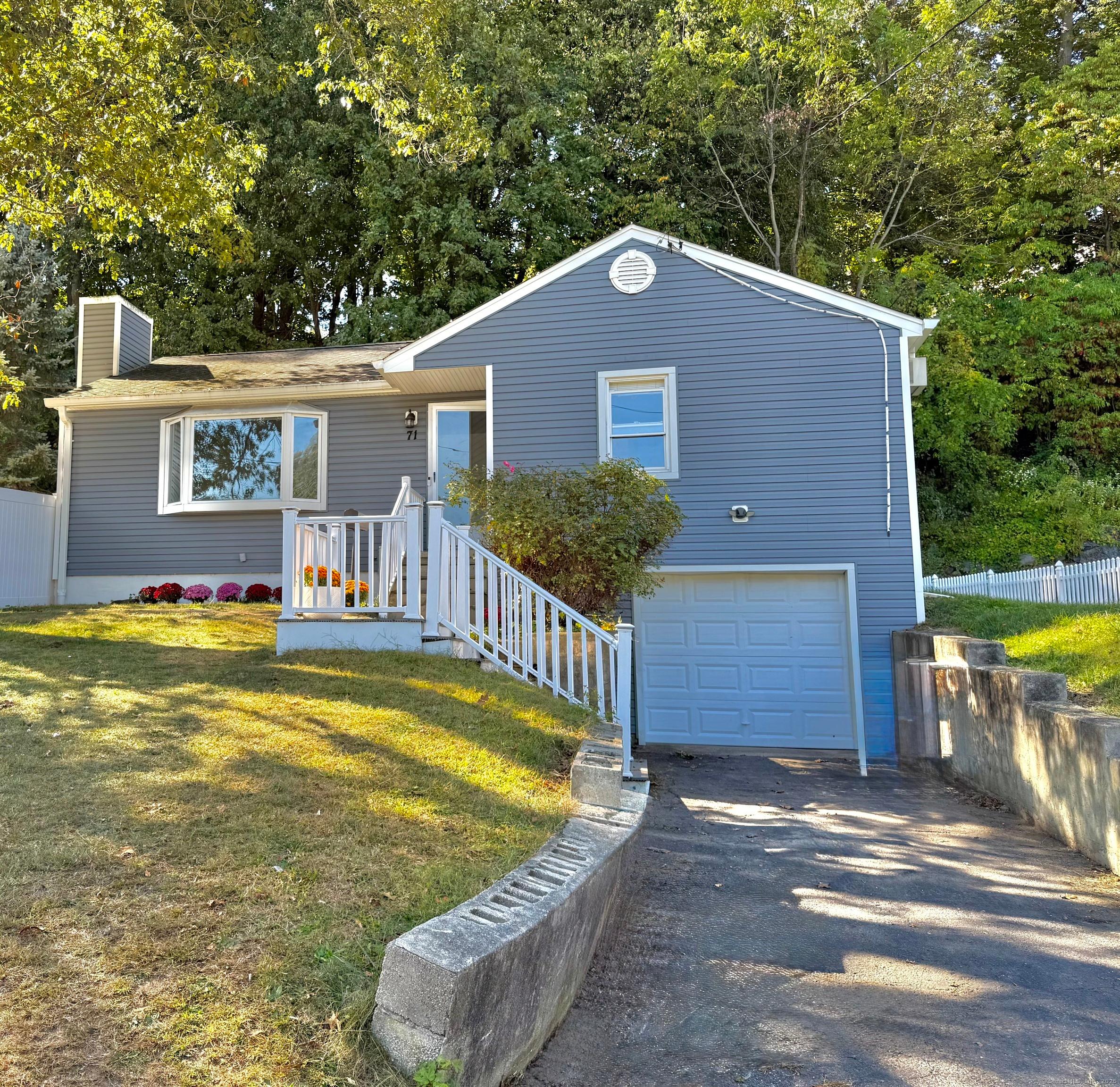 Stamford, Connecticut, 06906, United States, 2 Bedrooms Bedrooms, ,2 BathroomsBathrooms,Residential,For Sale,2012007