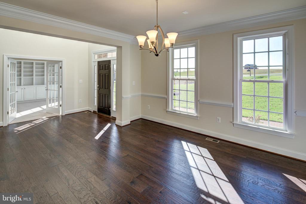 Oak Hill, Virginia, 20171, United States, 1 Bedroom Bedrooms, ,2 BathroomsBathrooms,Residential,For Sale,1984507