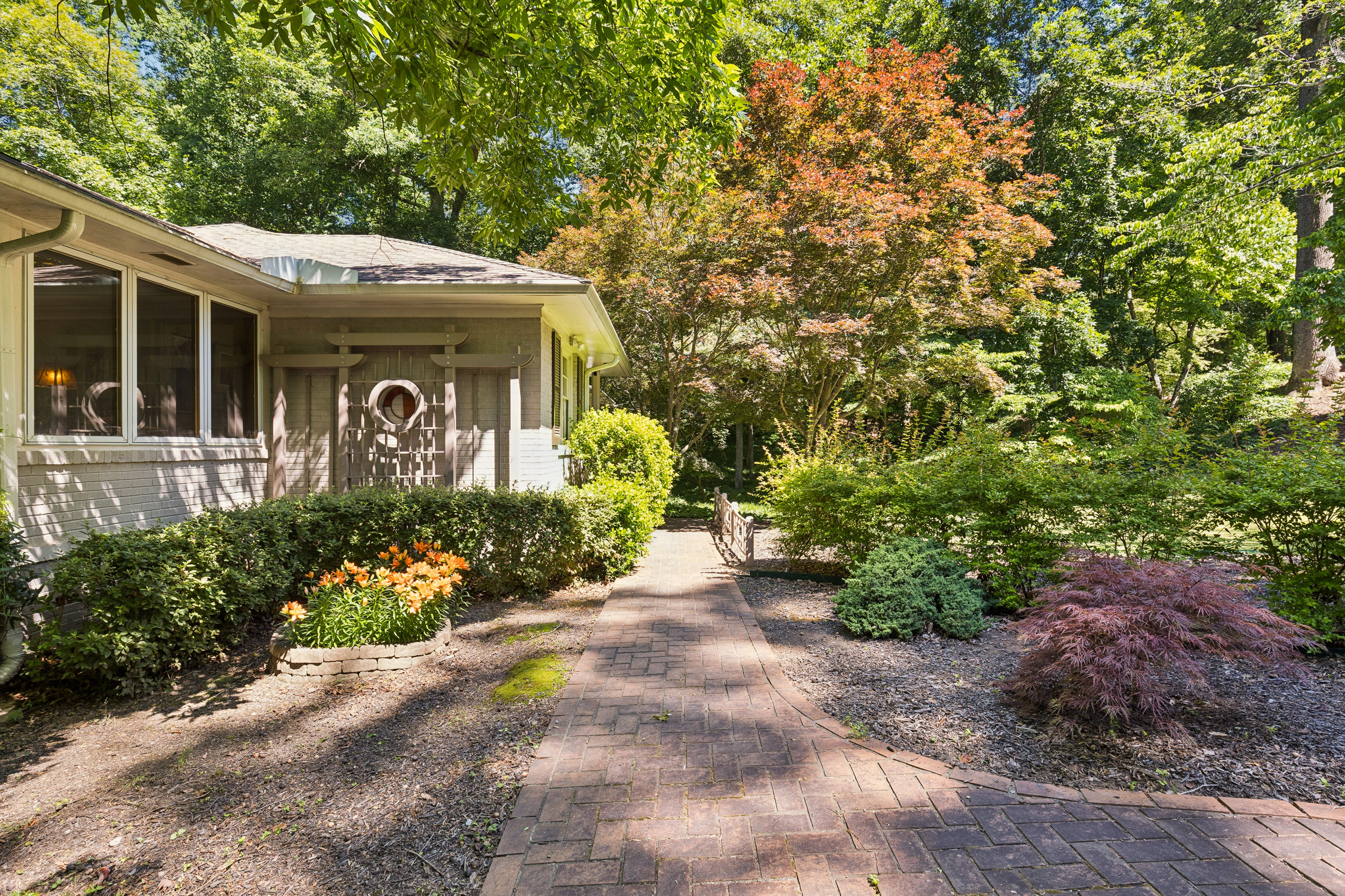  Charming Ranch Offers Space, Privacy and Long Term Potential - 物件實景