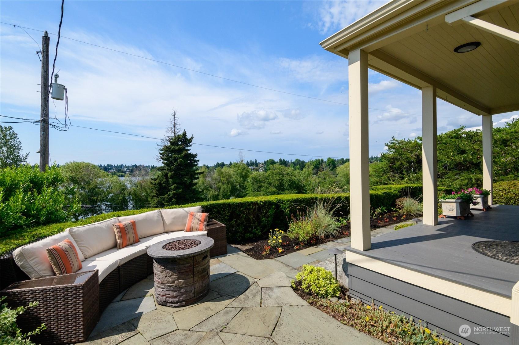 6626 GREEN LAKE WAY N, SEATTLE, Washington, 98103, United States, 3 Bedrooms Bedrooms, ,4 BathroomsBathrooms,Residential,For Sale,6626 GREEN LAKE WAY N,1433732