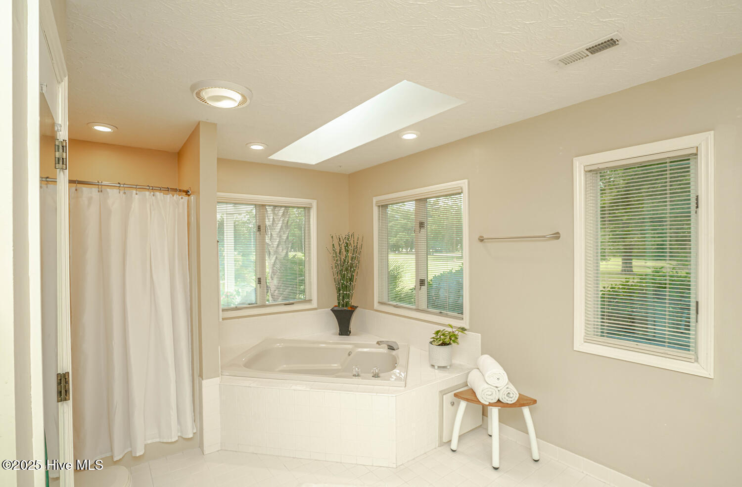 Ocean Isle Beach, North Carolina, 28469, United States, 3 Bedrooms Bedrooms, ,3 BathroomsBathrooms,Residential,For Sale,1913216