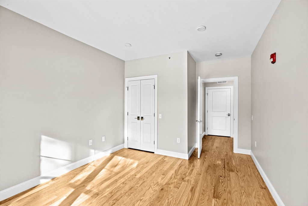 Milton, Massachusetts, 02186, United States, 2 Bedrooms Bedrooms, ,2 BathroomsBathrooms,Residential,For Sale,1865271