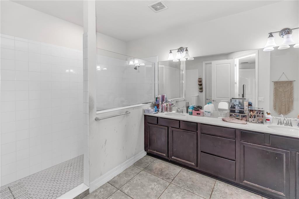 Lake Mary, Florida, 32746, United States, 4 Bedrooms Bedrooms, ,4 BathroomsBathrooms,Residential,For Sale,1995603