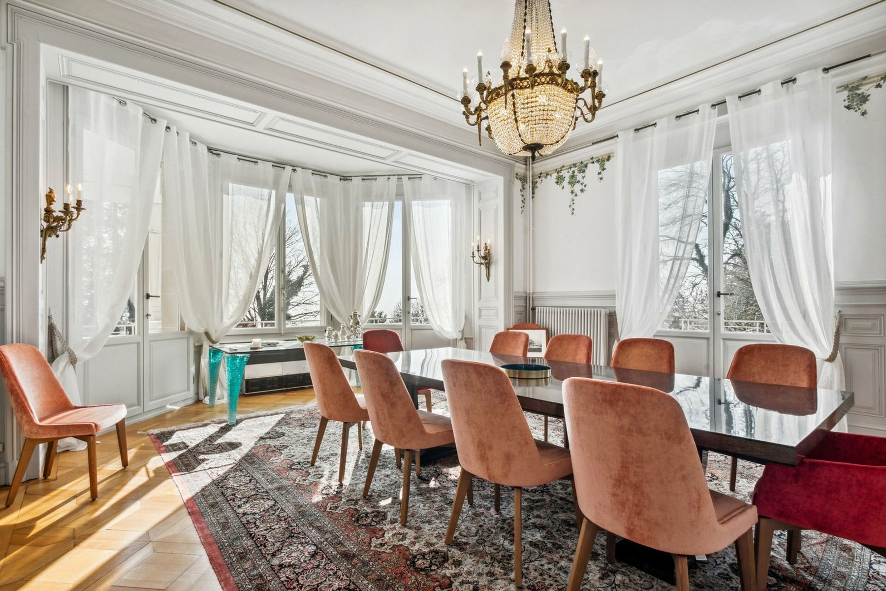 Lavaux: Iconic villa with views of Lake Geneva and the Alps, on a property of ne - 物件實景
