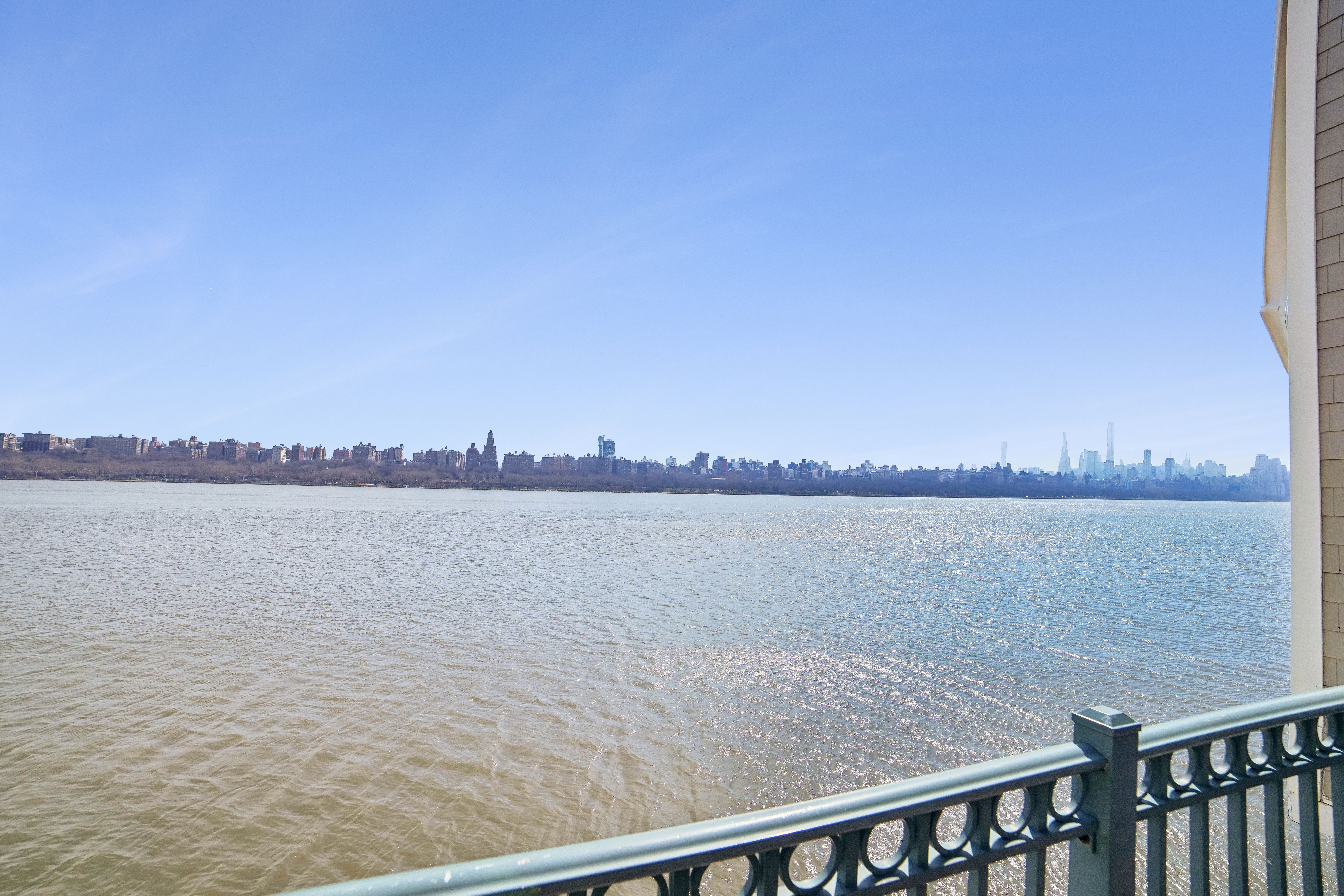  249 The Promenade, Edgewater, NJ, 07020 - 物件實景