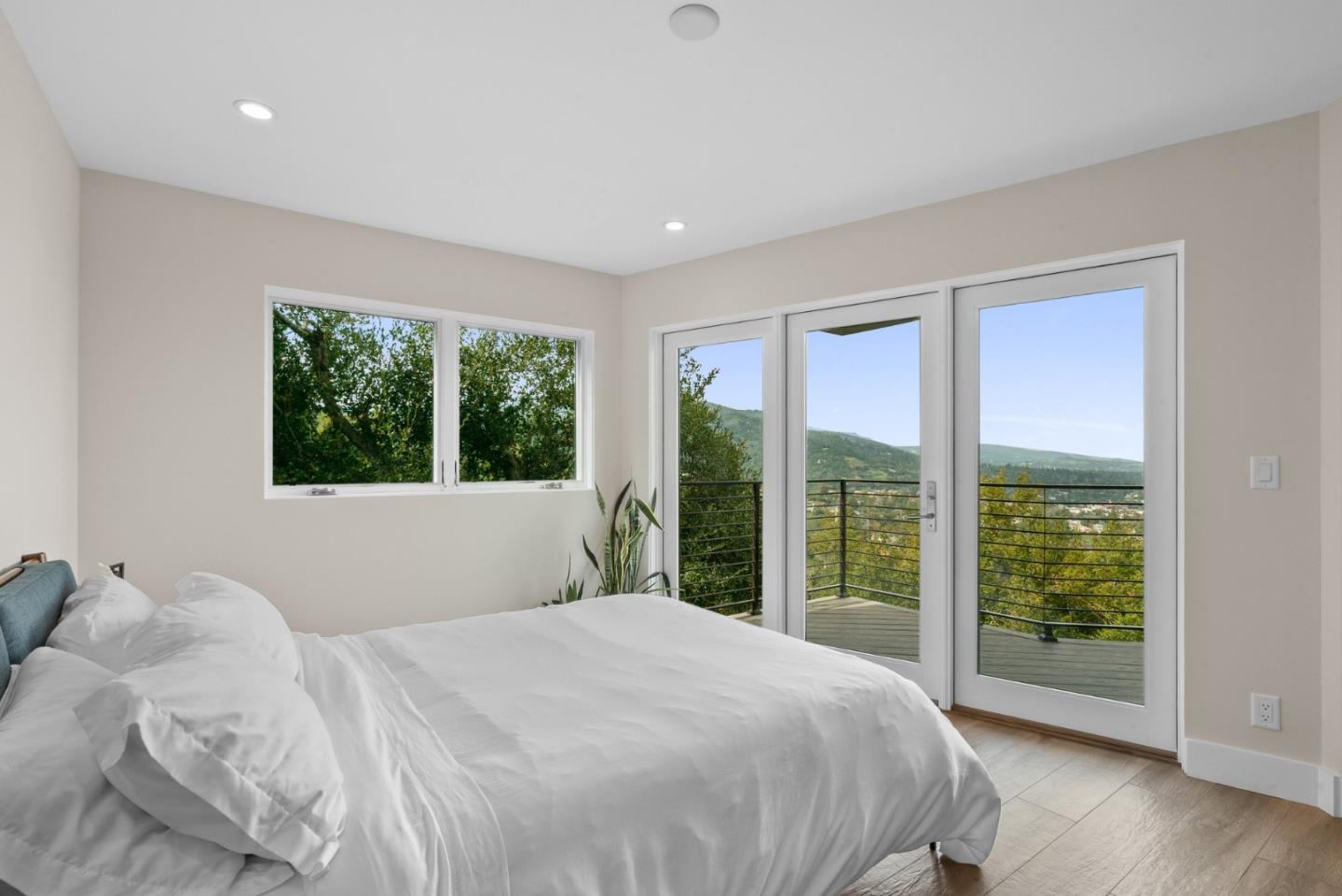 Los Gatos, California, 95030, United States, 5 Bedrooms Bedrooms, ,6 BathroomsBathrooms,Residential,For Sale,1997013