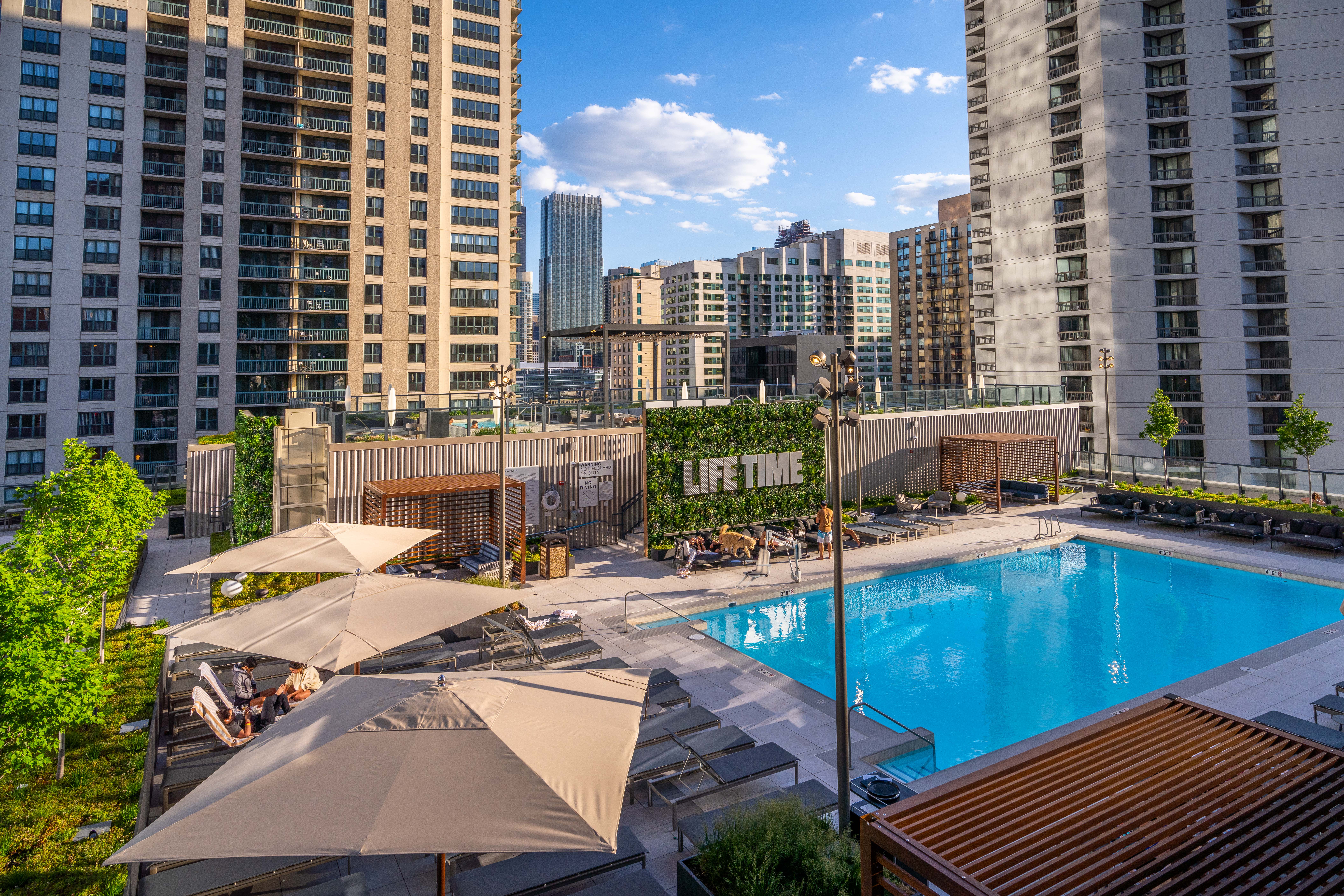  Quiet Tranquility of a Private Retreat With All the Excitement of a City Address - 物件實景