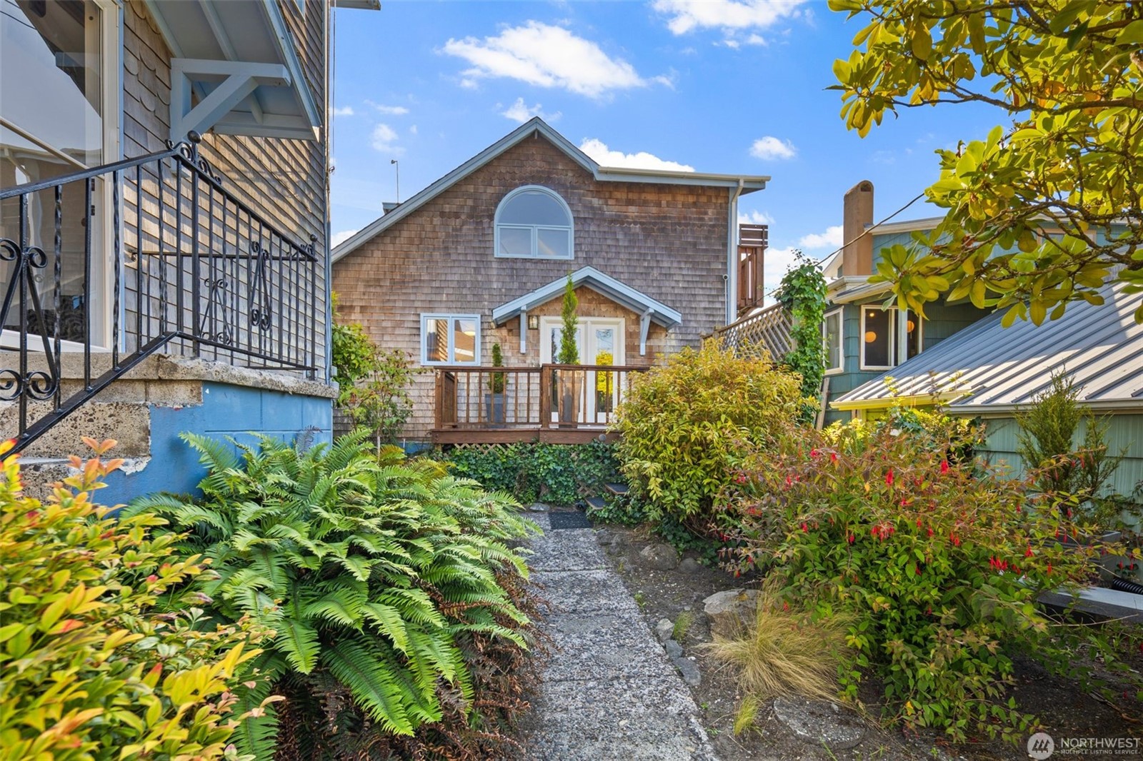 Long Beach, Washington, 98631, United States, 8 Bedrooms Bedrooms, ,6 BathroomsBathrooms,Residential,For Sale,1976396