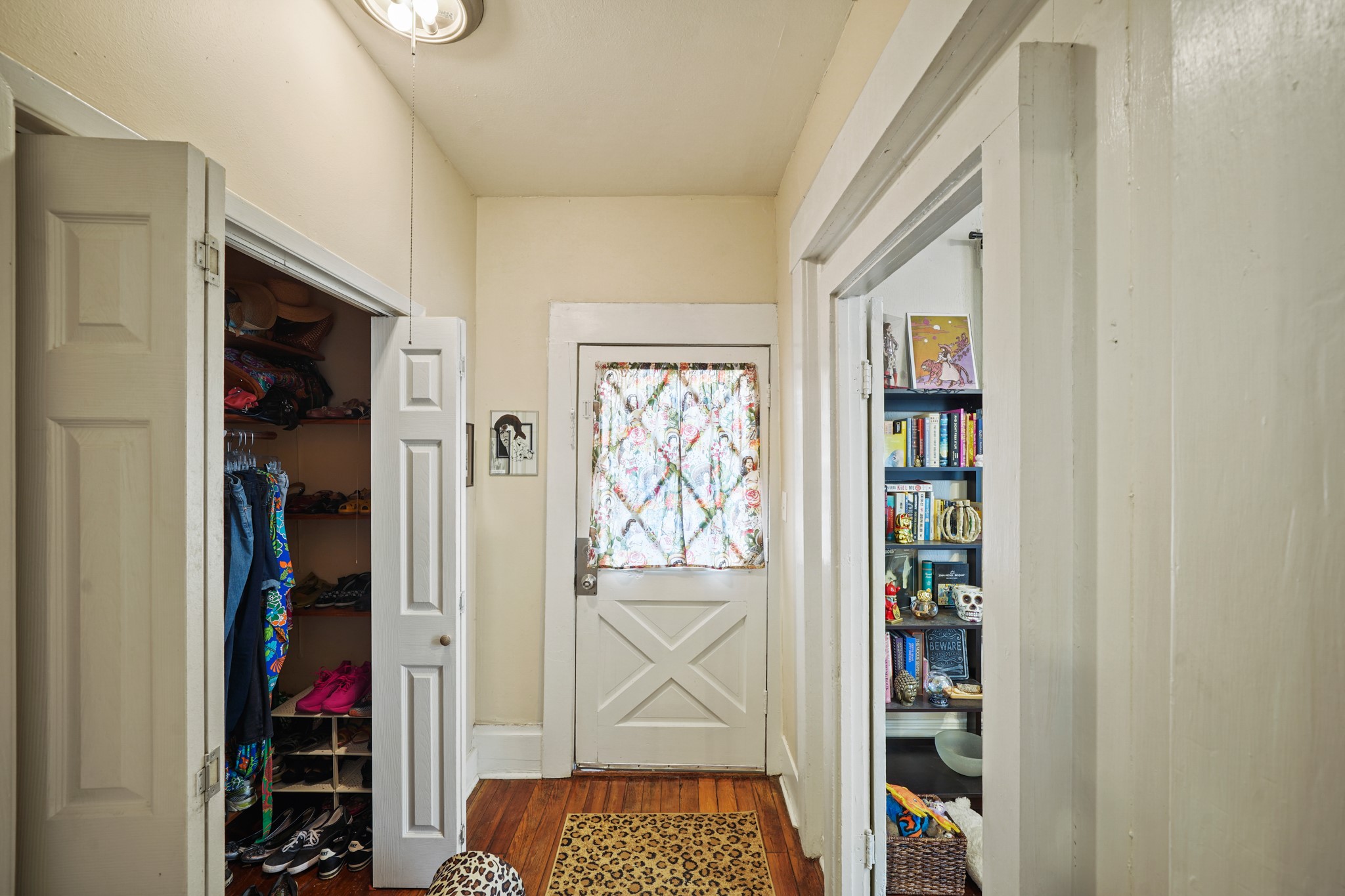 Houston, Texas, 77008, United States, 2 Bedrooms Bedrooms, ,1 BathroomBathrooms,Residential,For Sale,1868340