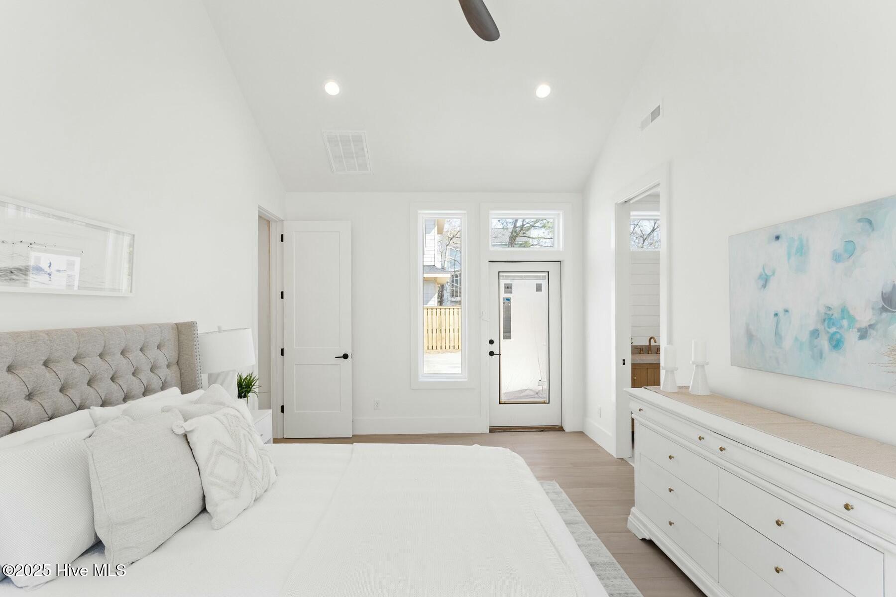 Carolina Beach, North Carolina, 28428, United States, 4 Bedrooms Bedrooms, ,6 BathroomsBathrooms,Residential,For Sale,1828584