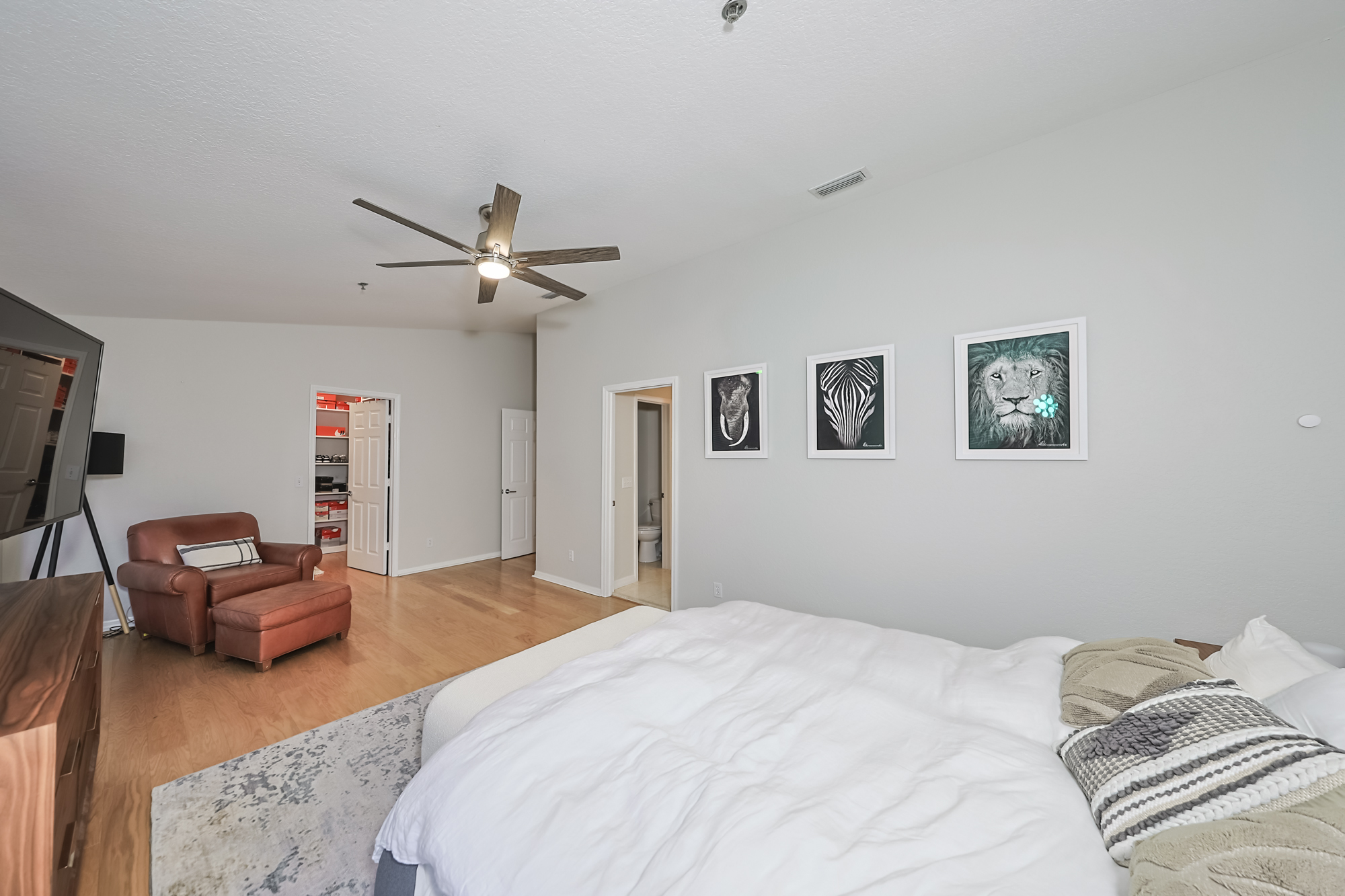 Tampa, Florida, 33629, United States, 3 Bedrooms Bedrooms, ,3 BathroomsBathrooms,Residential,For Sale,1980841