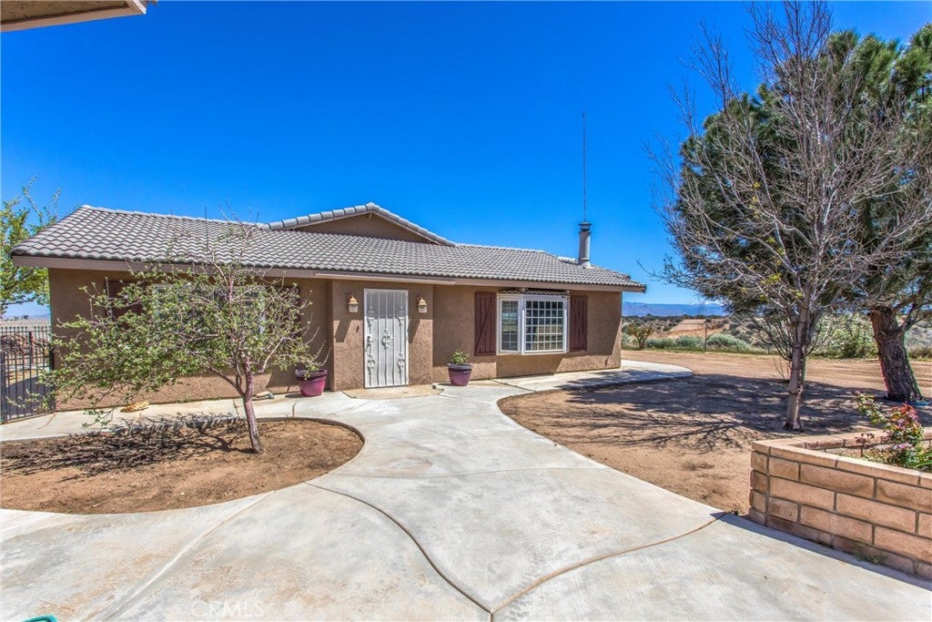 Oak Hills, California, 92344, United States, 3 Bedrooms Bedrooms, ,4 BathroomsBathrooms,Residential,For Sale,1974098