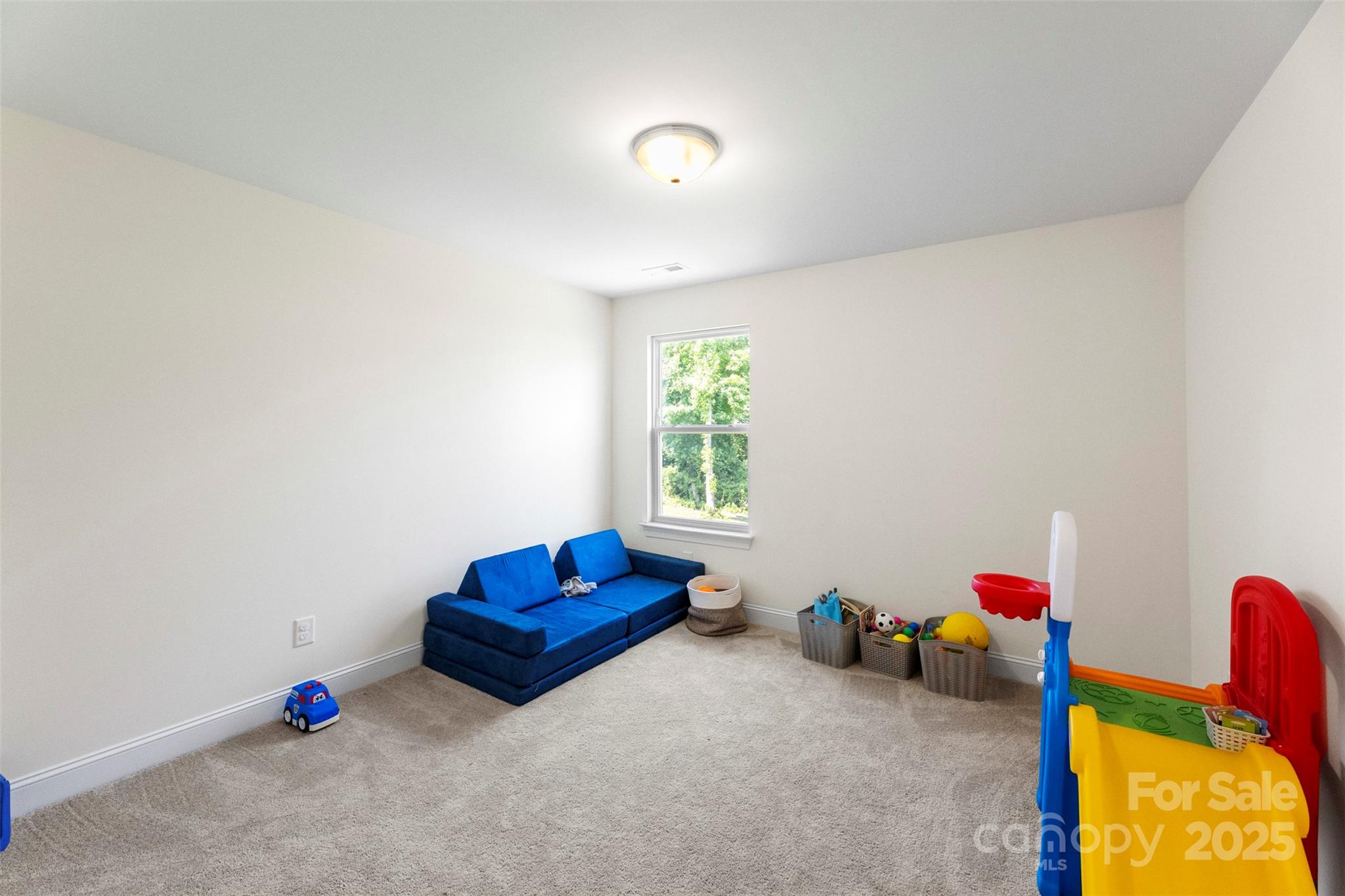 Gastonia, North Carolina, 28054, United States, 4 Bedrooms Bedrooms, ,3 BathroomsBathrooms,Residential,For Sale,1857176