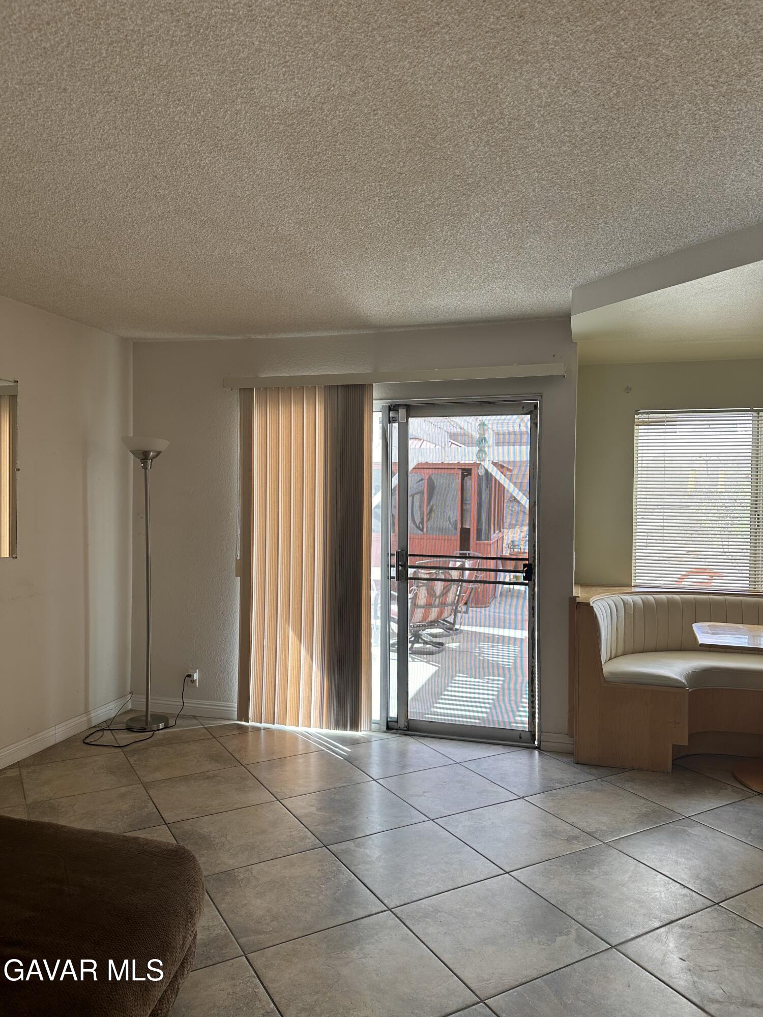 Palmdale, California, 93551, United States, 3 Bedrooms Bedrooms, ,3 BathroomsBathrooms,Residential,For Sale,1973672