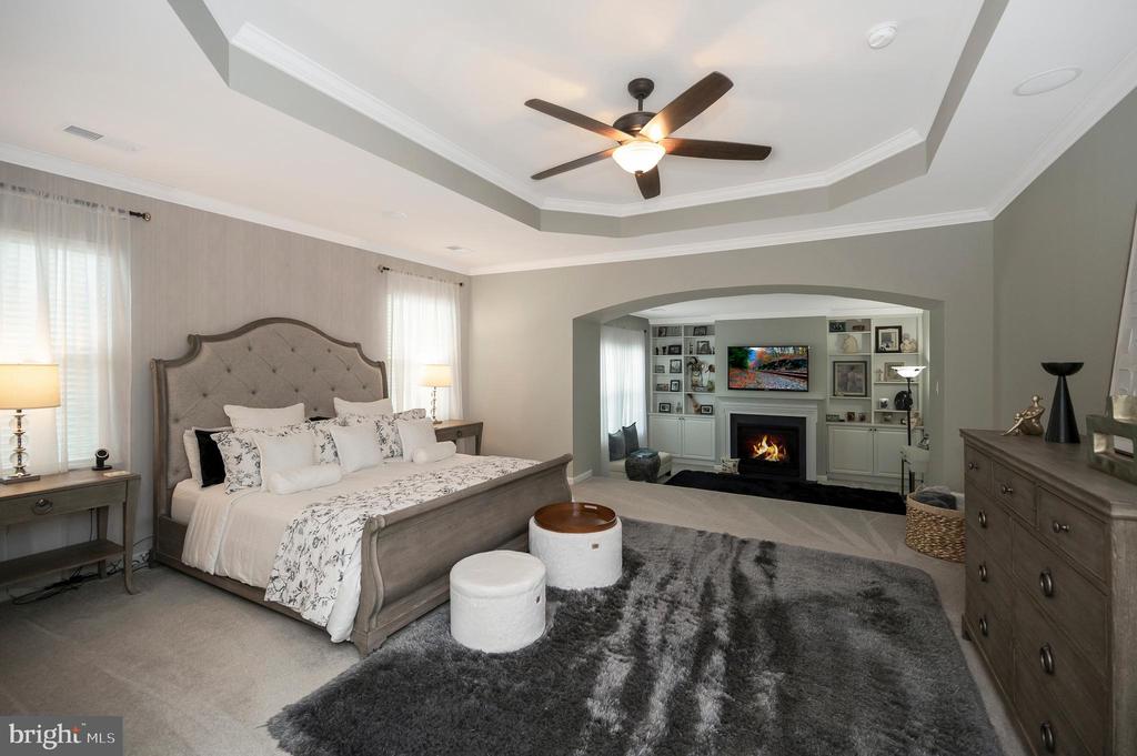 Fredericksburg, Virginia, 22406, United States, 5 Bedrooms Bedrooms, ,6 BathroomsBathrooms,Residential,For Sale,1981857