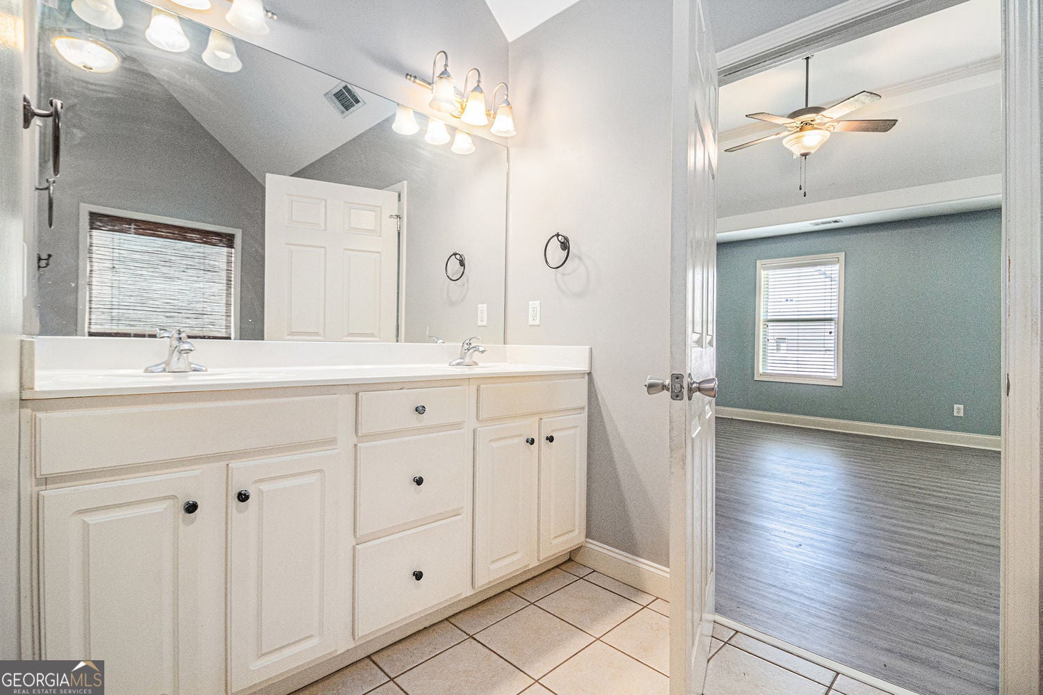 Douglasville, Georgia, 30135, United States, 5 Bedrooms Bedrooms, ,5 BathroomsBathrooms,Residential,For Sale,1859094