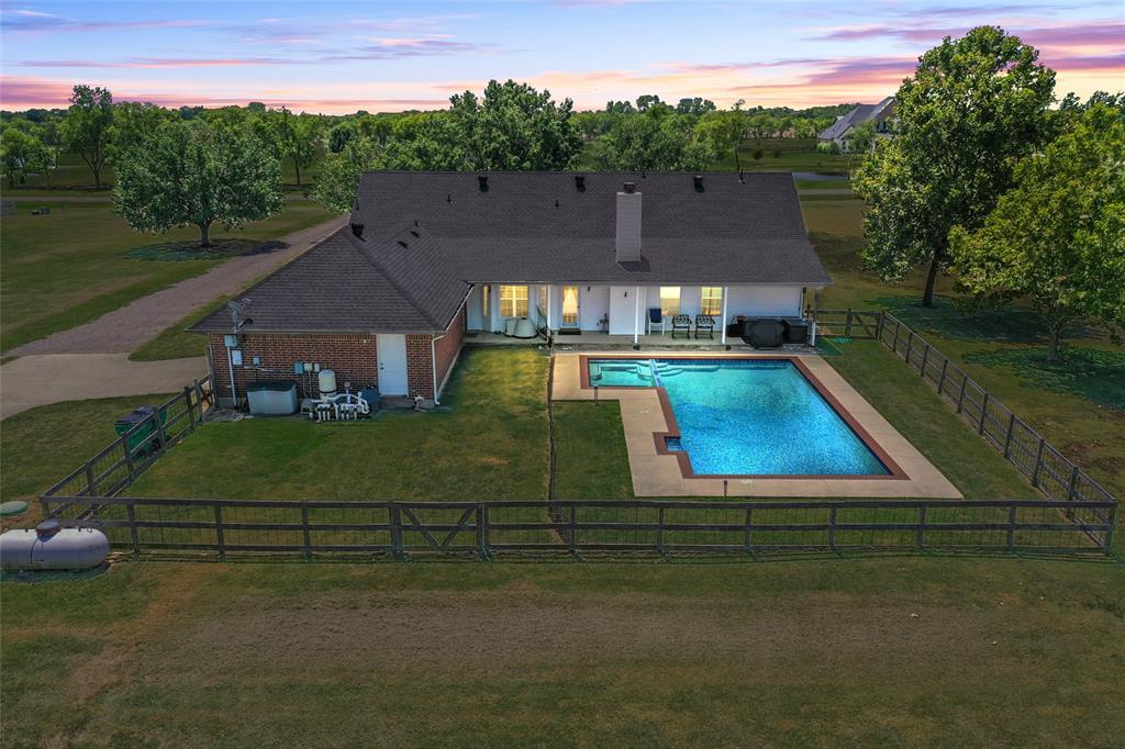 Gunter, Texas, 75058, United States, 4 Bedrooms Bedrooms, ,3 BathroomsBathrooms,Residential,For Sale,1914134