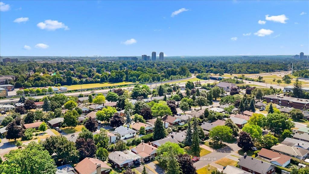 Ottawa, Ontario, K2A 1N7, CA, 3 Bedrooms Bedrooms, ,2 BathroomsBathrooms,Residential,For Sale,1924987
