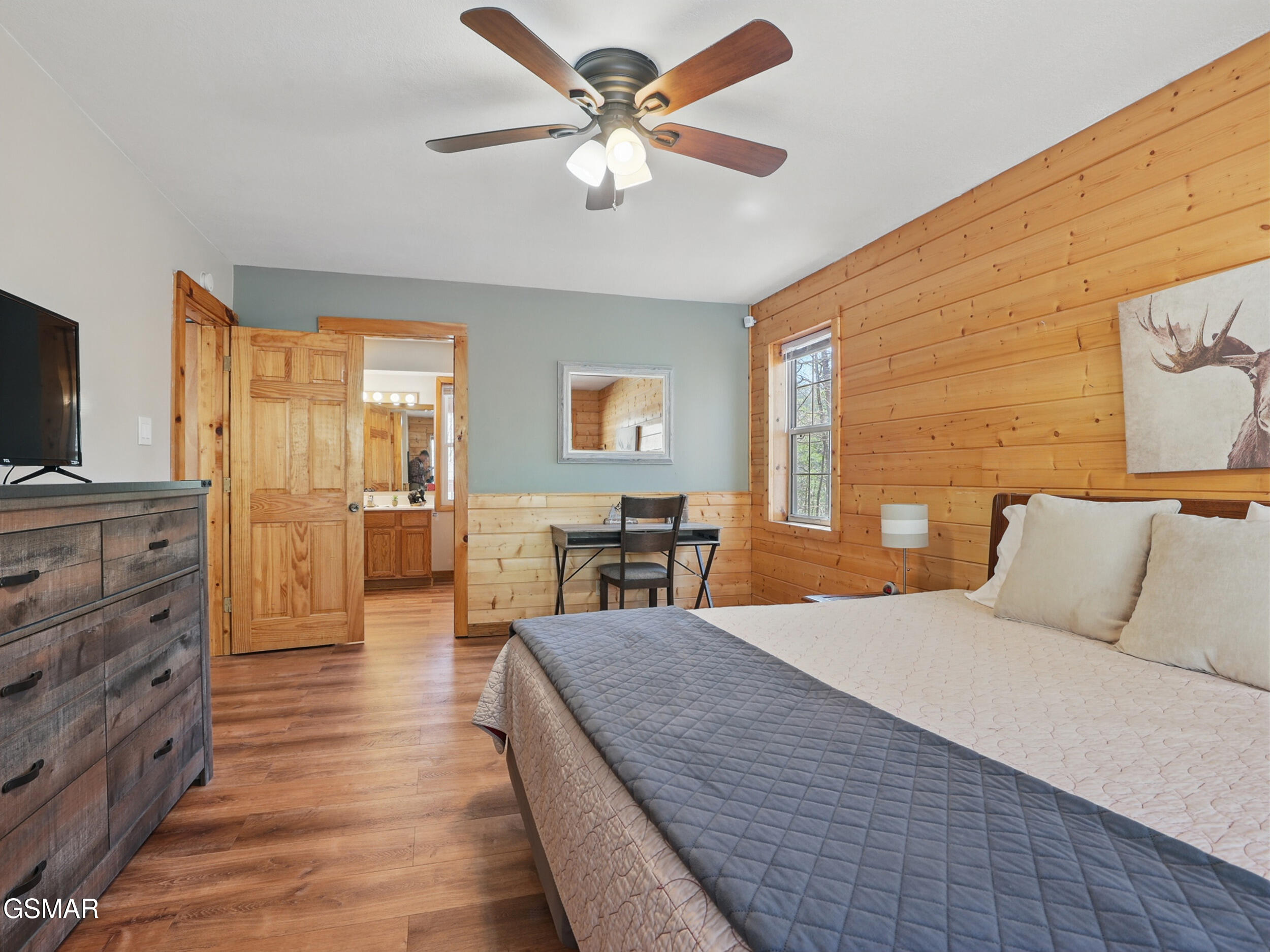 Sevierville, Tennessee, 37862, United States, 4 Bedrooms Bedrooms, ,4 BathroomsBathrooms,Residential,For Sale,1928757