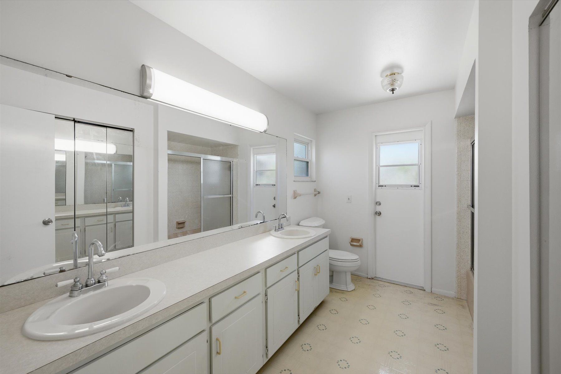  207 S Palm Avenue, Indialantic, FL, 32903 - 物件實景