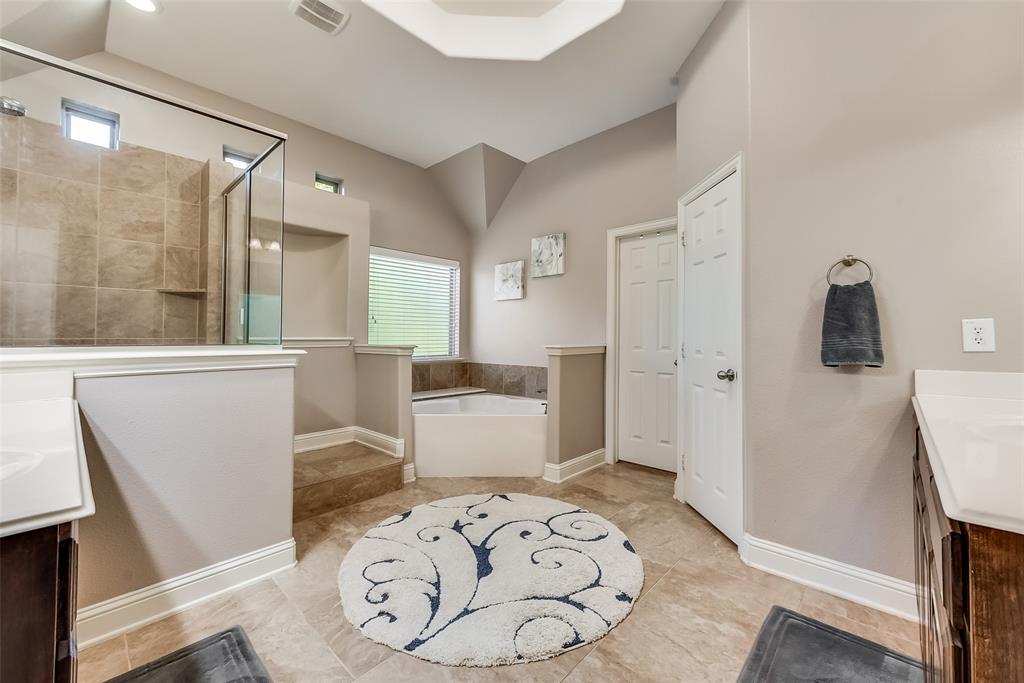Mclendon Chisholm, Texas, 75032, United States, 5 Bedrooms Bedrooms, ,4 BathroomsBathrooms,Residential,For Sale,1900639