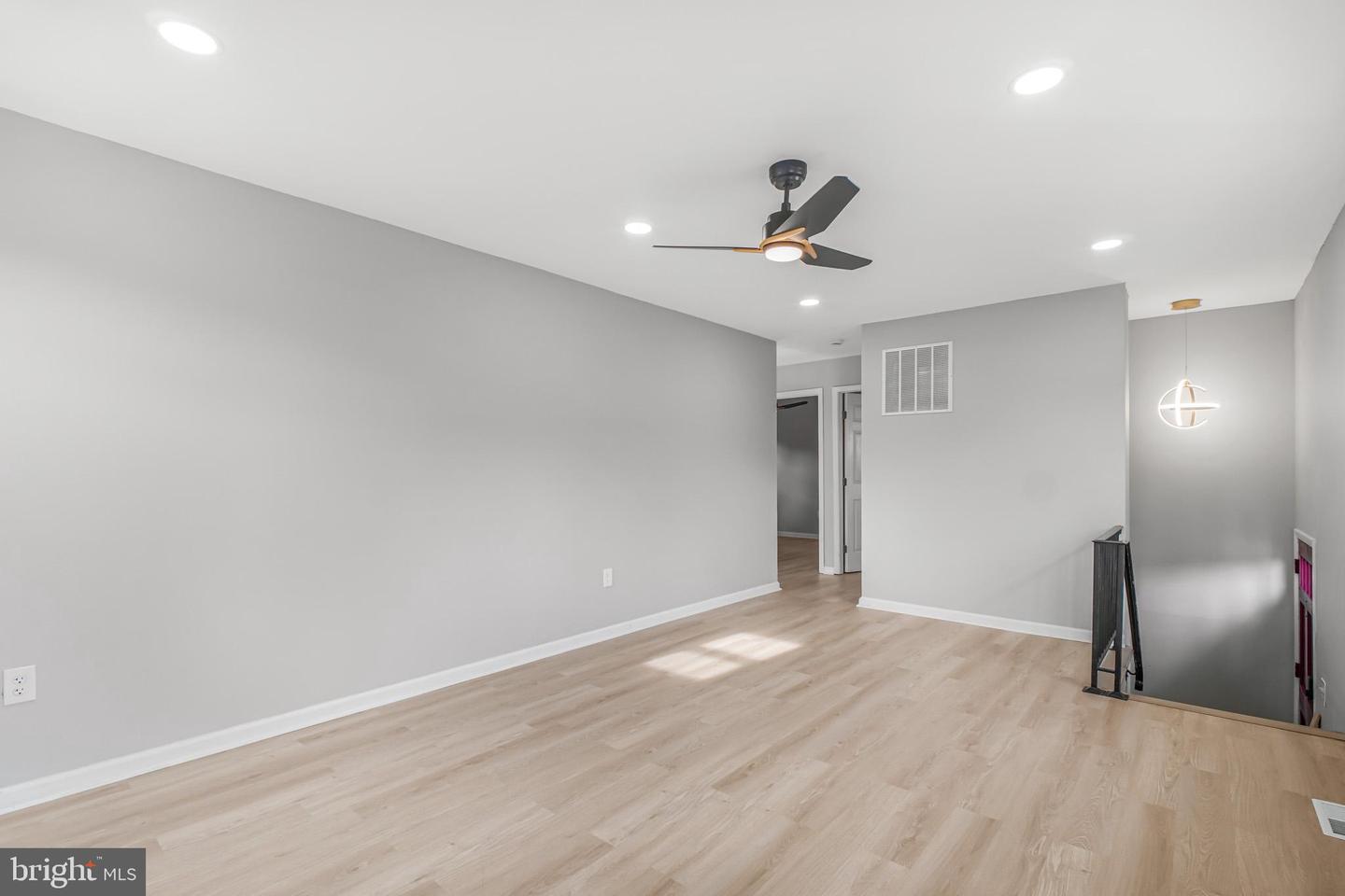 Woodbridge, Virginia, 22193, United States, 3 Bedrooms Bedrooms, ,2 BathroomsBathrooms,Residential,For Sale,2003349