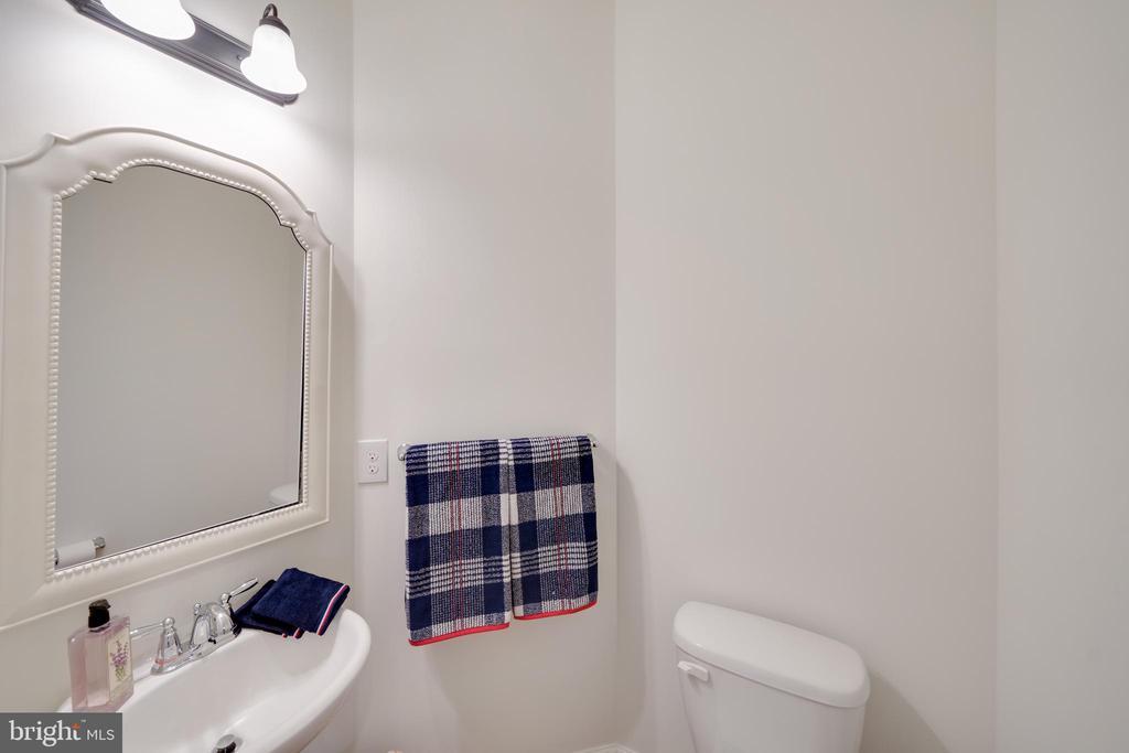 Milton, Delaware, 19968, United States, 4 Bedrooms Bedrooms, ,4 BathroomsBathrooms,Residential,For Sale,1999032