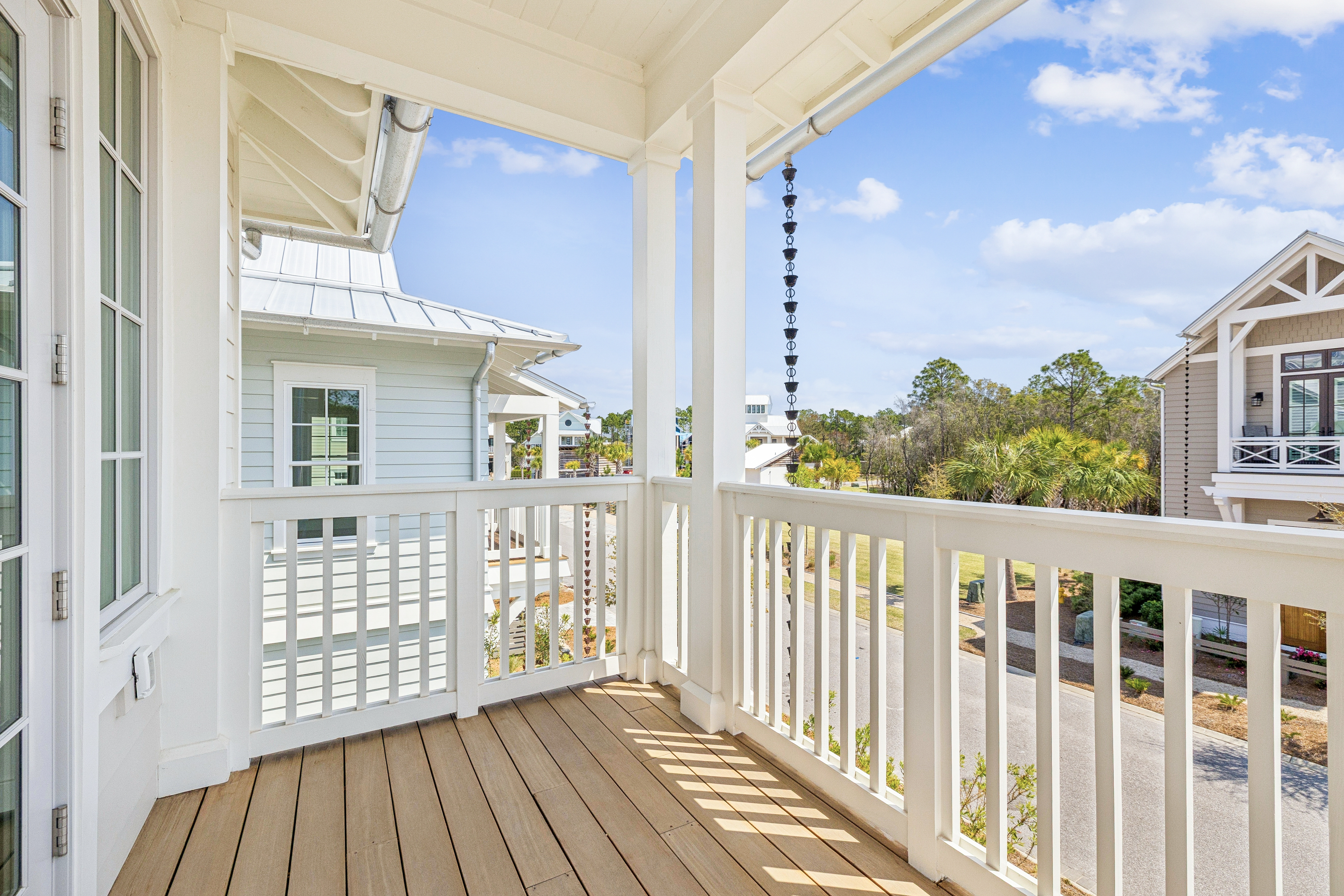  Refined Coastal Residence With Designer Interiors And Exceptional Craftsmanship - 物件實景