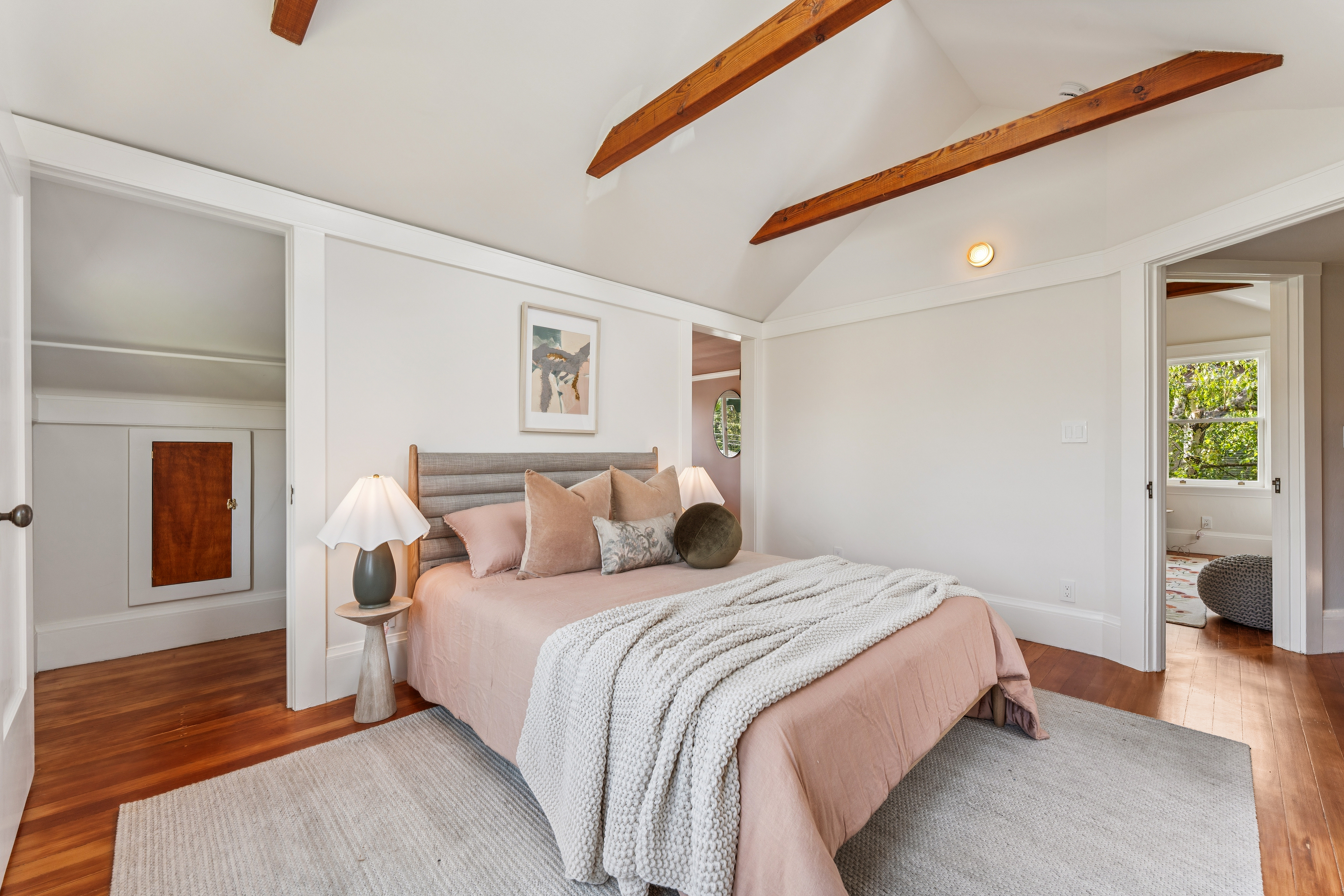  A True Rockridge Classic — Rich in Detail, Ready for Its Next Chapter - 物件實景
