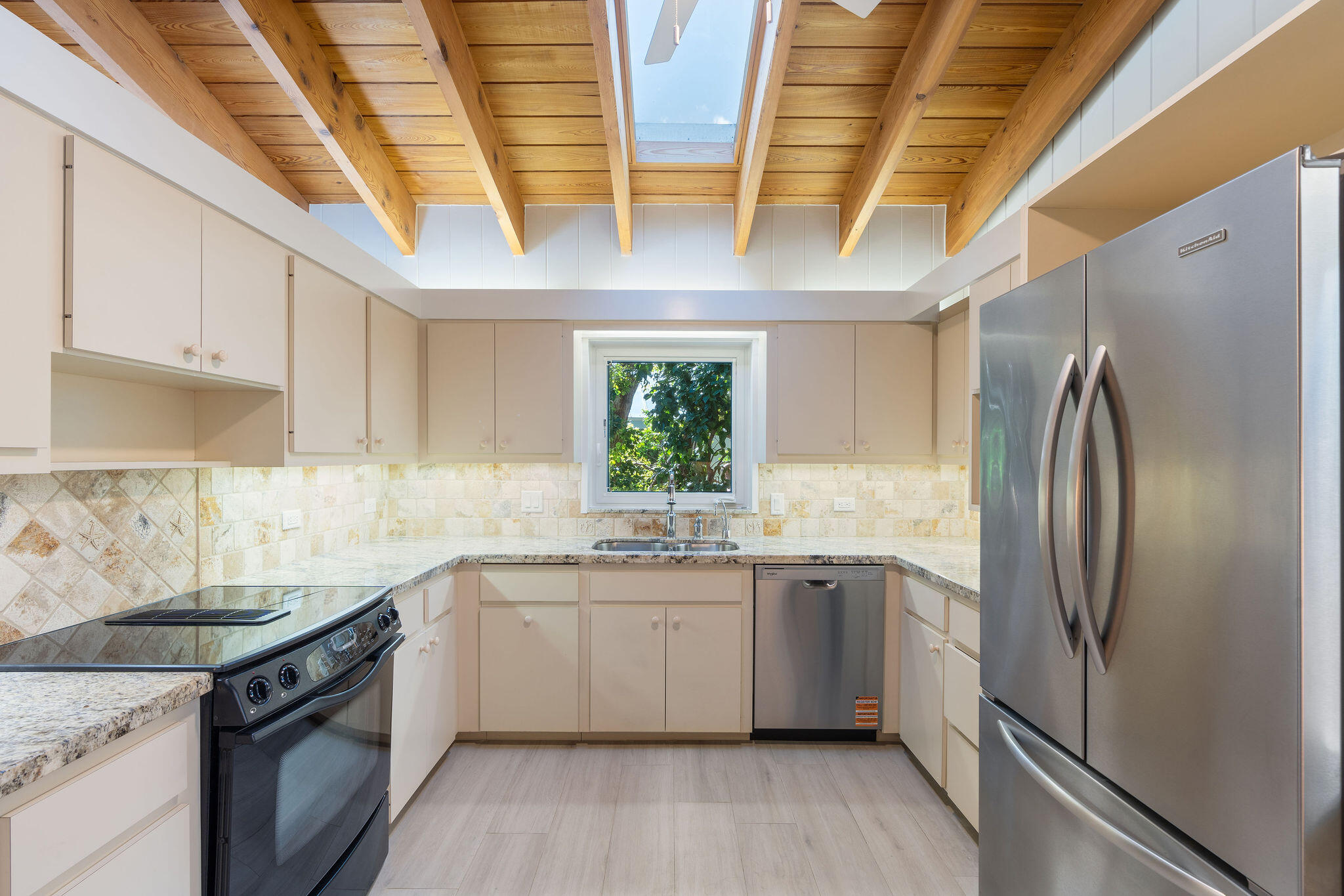 Tavernier, Florida, 33036, United States, 3 Bedrooms Bedrooms, ,3 BathroomsBathrooms,Residential,For Sale,2003295