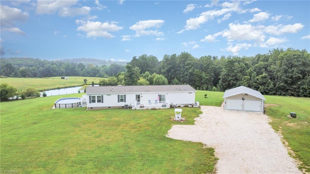 Burlington, North Carolina, 27217, United States, 3 Bedrooms Bedrooms, ,3 BathroomsBathrooms,Residential,For Sale,1908926