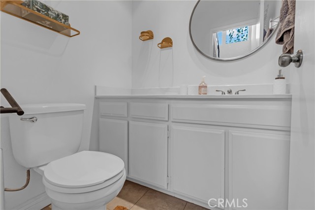 Valley Village, California, 91607, United States, 2 Bedrooms Bedrooms, ,2 BathroomsBathrooms,Residential,For Sale,1989937