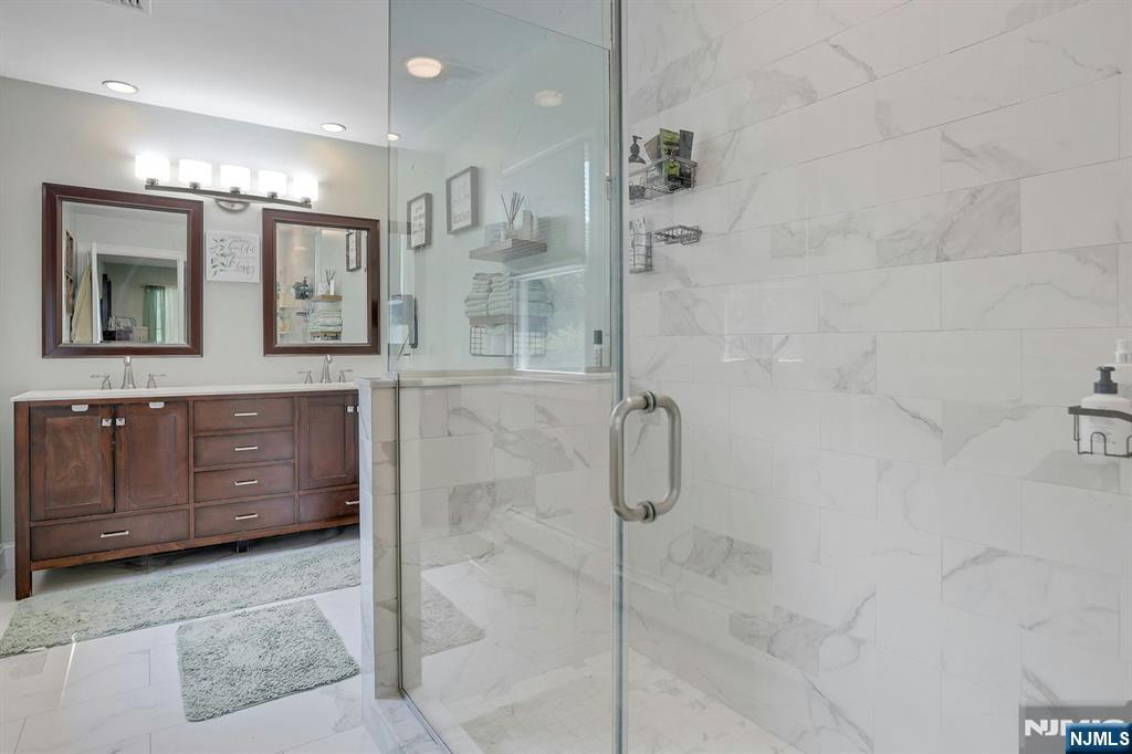 Old Tappan, New Jersey, 07675, United States, 4 Bedrooms Bedrooms, ,3 BathroomsBathrooms,Residential,For Sale,1906748