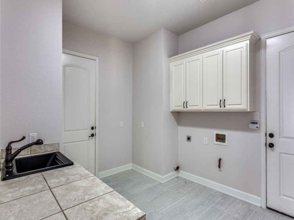 Fort Worth, Texas, 76108, United States, 4 Bedrooms Bedrooms, ,4 BathroomsBathrooms,Residential,For Sale,1946918