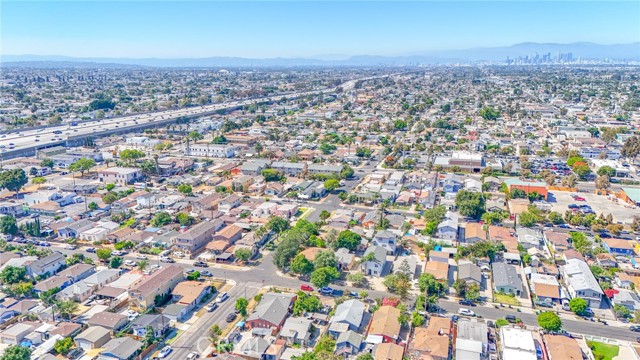 Los Angeles, California, 90061, United States, 2 Bedrooms Bedrooms, ,2 BathroomsBathrooms,Residential,For Sale,1981652