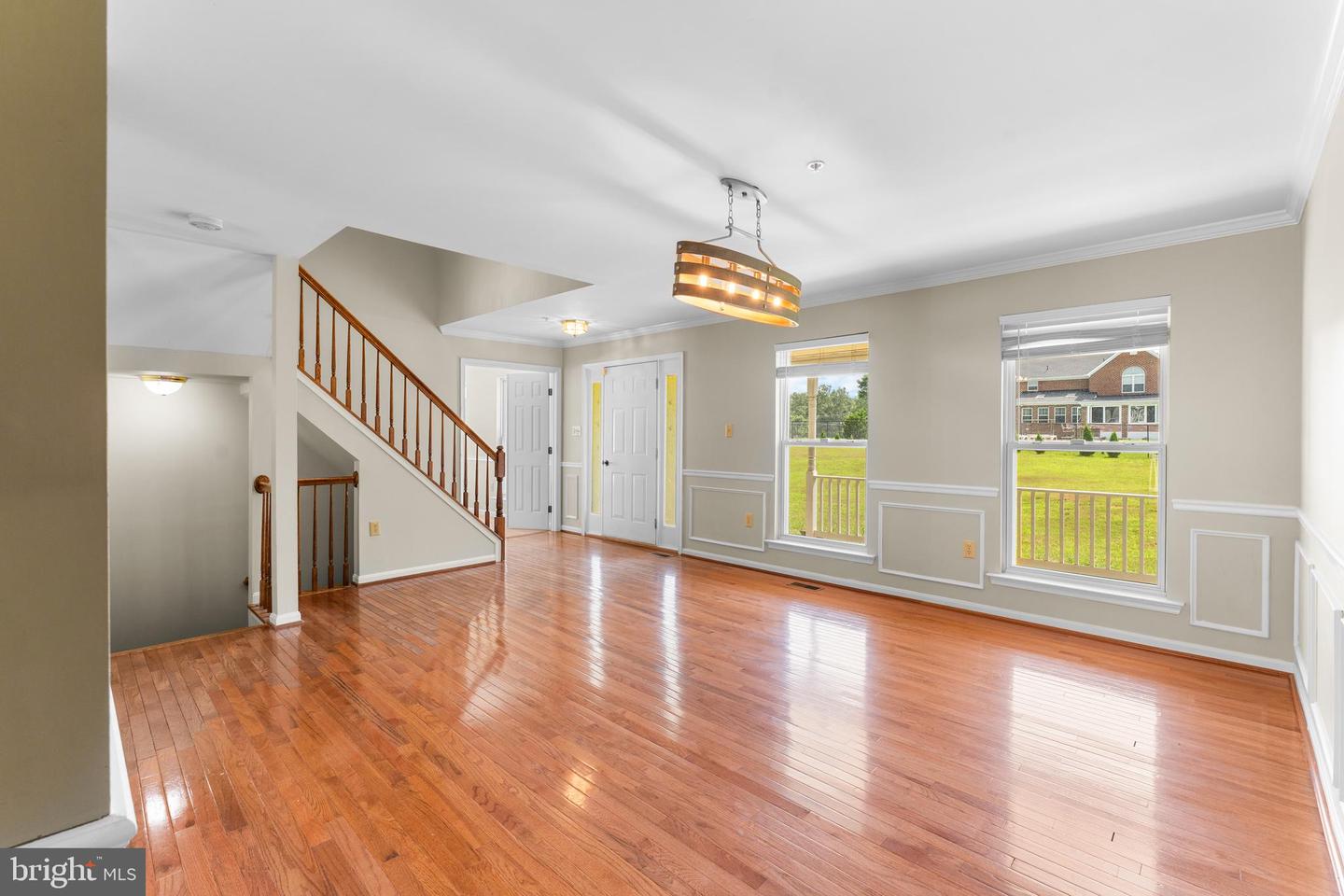 Clinton, Maryland, 20735, United States, 5 Bedrooms Bedrooms, ,5 BathroomsBathrooms,Residential,For Sale,1907711