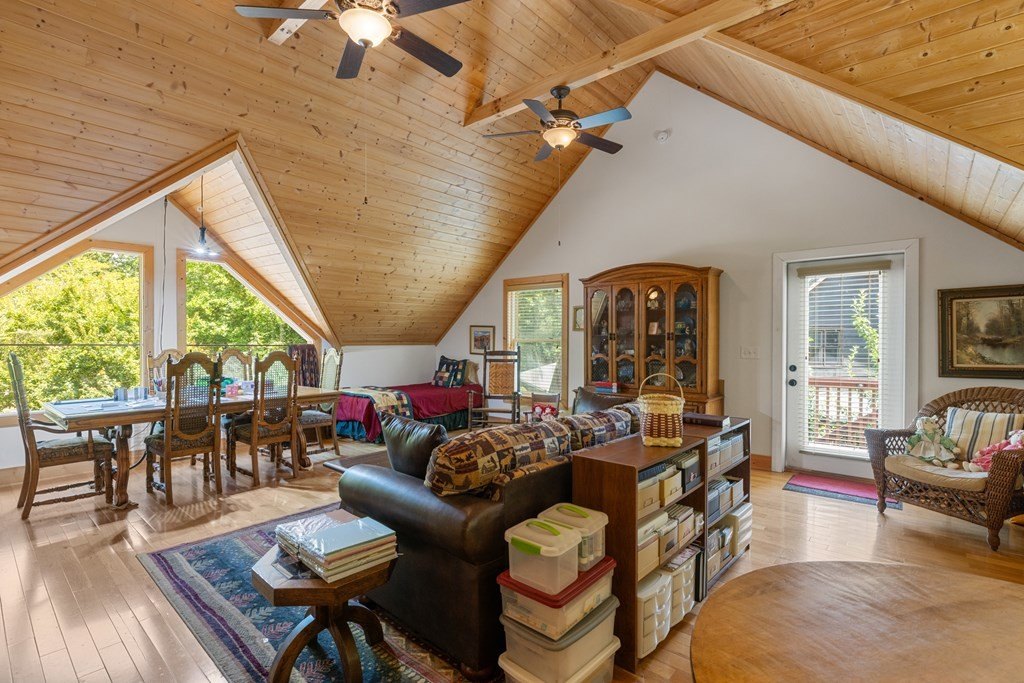 Blairsville, Georgia, 30512, United States, 3 Bedrooms Bedrooms, ,4 BathroomsBathrooms,Residential,For Sale,1895292