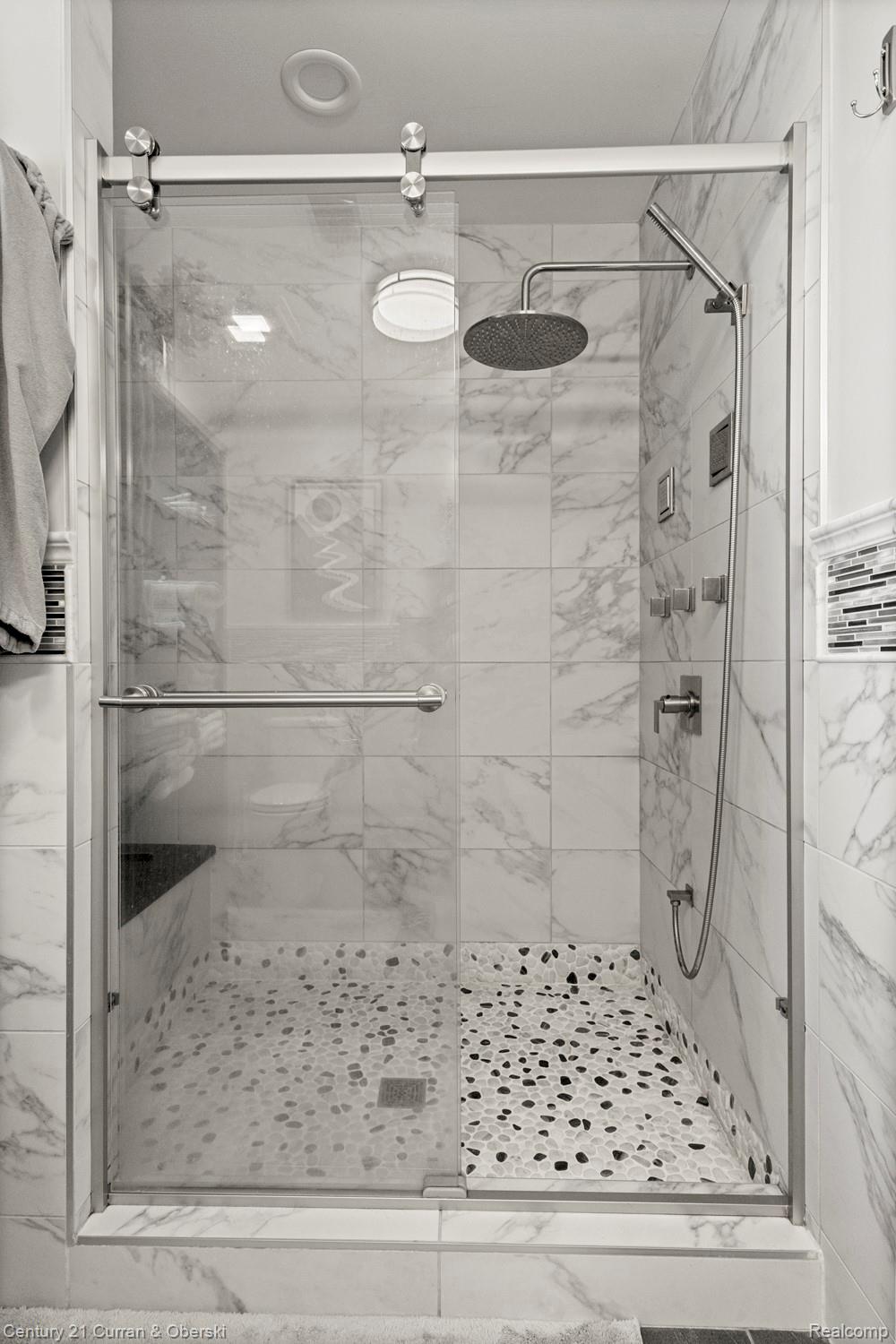 Dearborn Heights, Michigan, 48127, United States, 4 Bedrooms Bedrooms, ,5 BathroomsBathrooms,Residential,For Sale,1974066