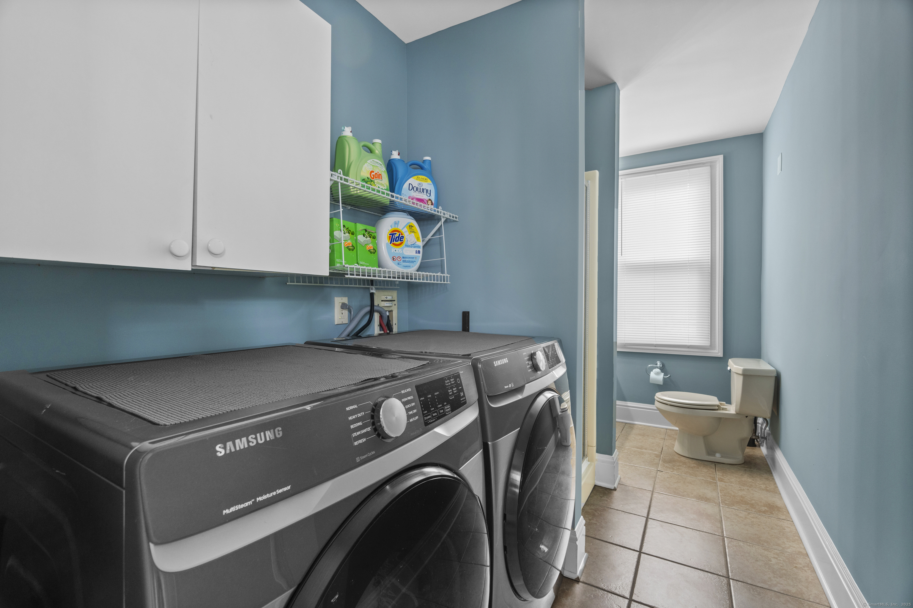 East Haven, Connecticut, 06512, United States, 4 Bedrooms Bedrooms, ,2 BathroomsBathrooms,Residential,For Sale,1939222