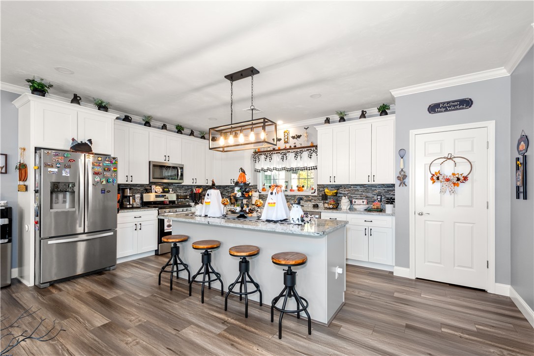 Burrillville, Rhode Island, 02858, United States, 3 Bedrooms Bedrooms, ,2 BathroomsBathrooms,Residential,For Sale,1991043