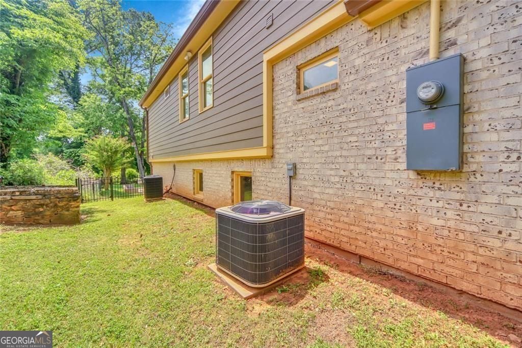 Stone Mountain, Georgia, 30083, United States, 4 Bedrooms Bedrooms, ,4 BathroomsBathrooms,Residential,For Sale,2038047
