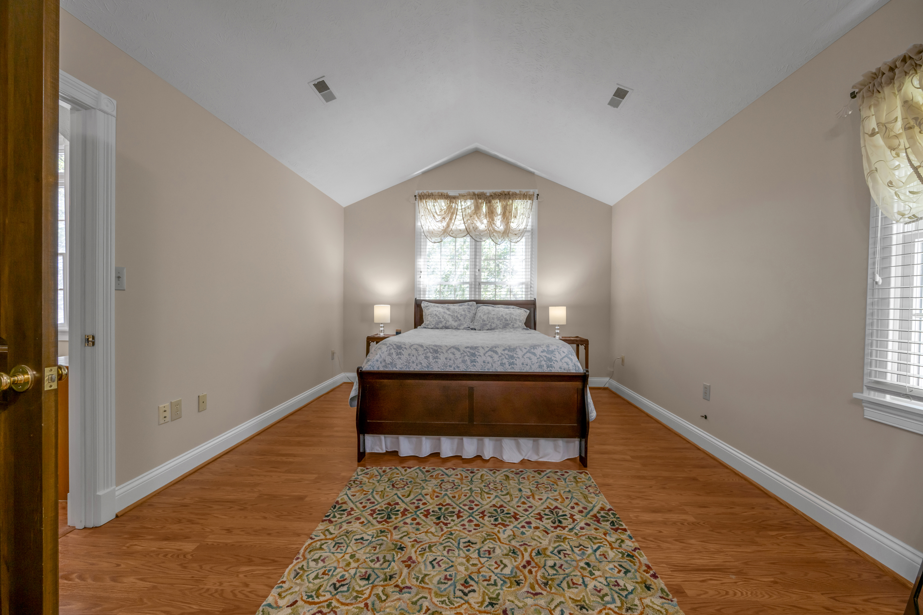  186 Hunter Drive - 物件實景