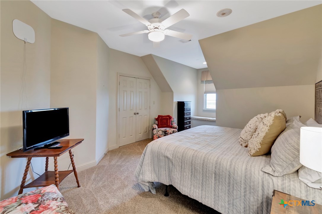 Port Lavaca, Texas, 77979, United States, 4 Bedrooms Bedrooms, ,5 BathroomsBathrooms,Residential,For Sale,1989257