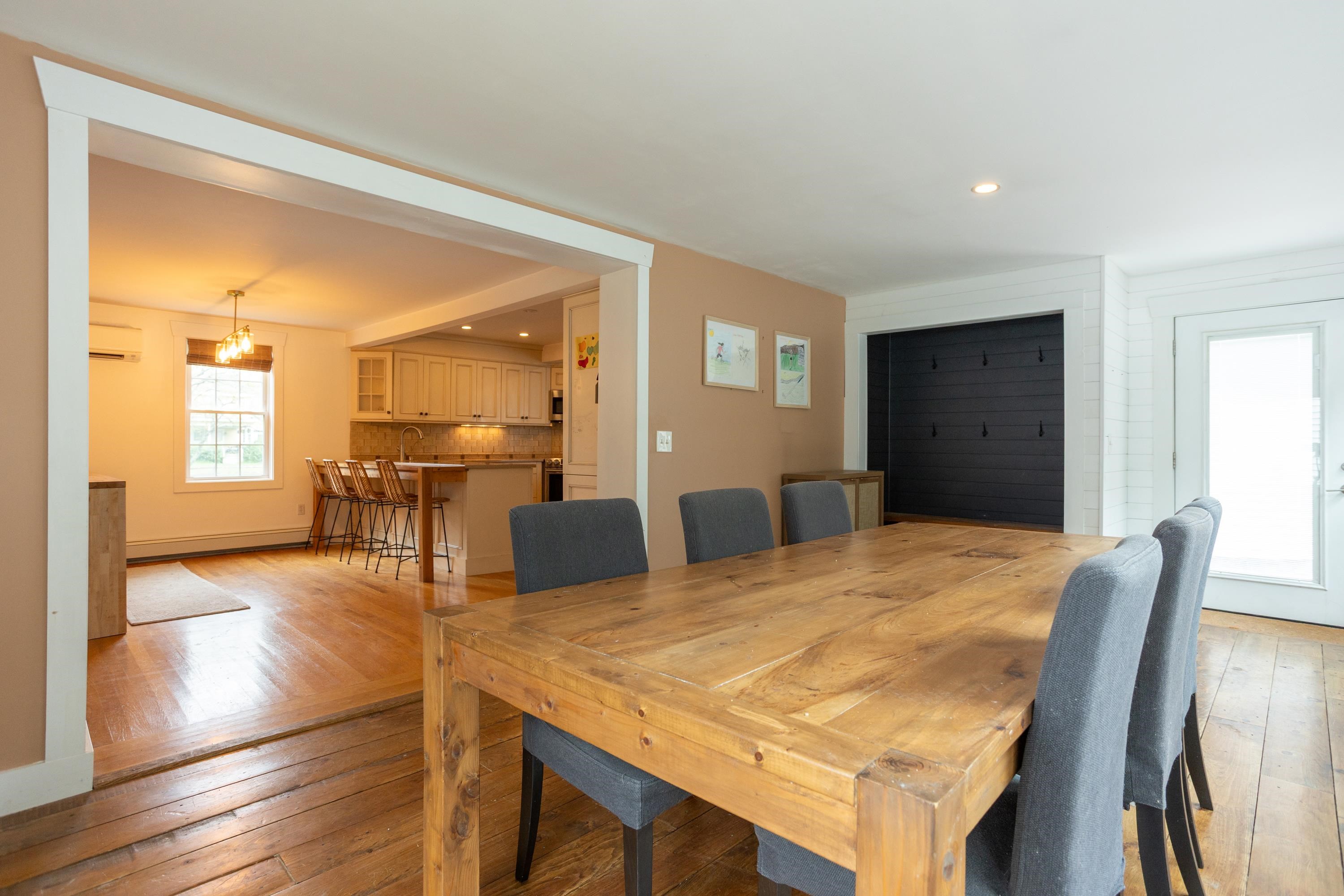 Hollis, New Hampshire, 03049, United States, 4 Bedrooms Bedrooms, ,4 BathroomsBathrooms,Residential,For Sale,1895545