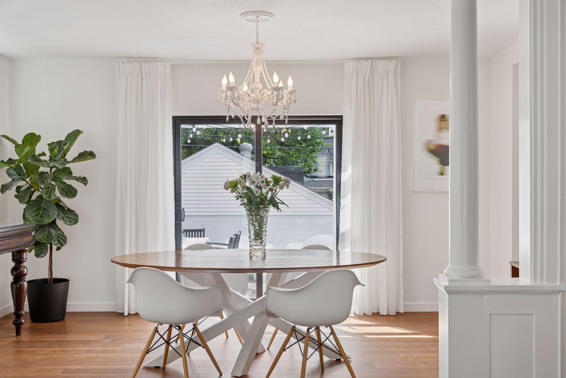 Minneapolis, Minnesota, 55408, United States, 4 Bedrooms Bedrooms, ,3 BathroomsBathrooms,Residential,For Sale,1938866