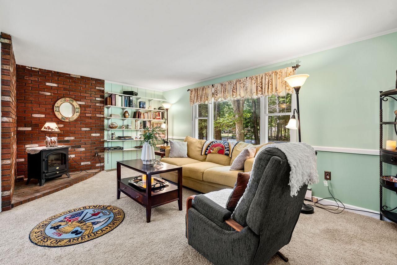 Amherst, New Hampshire, 03031, United States, 2 Bedrooms Bedrooms, ,1 BathroomBathrooms,Residential,For Sale,1996144